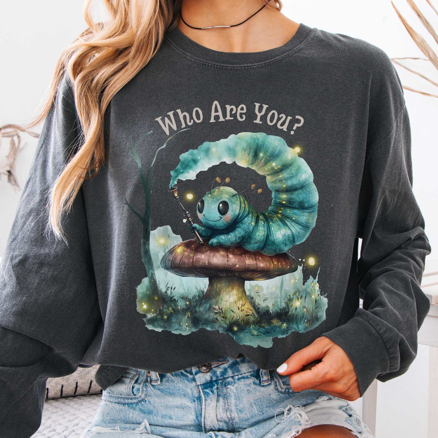 Long-sleeve Pepper / S Who are you? Caterpillar Alice's Adventures in Wonderland Long Sleeve Shirt The Mystic Eden