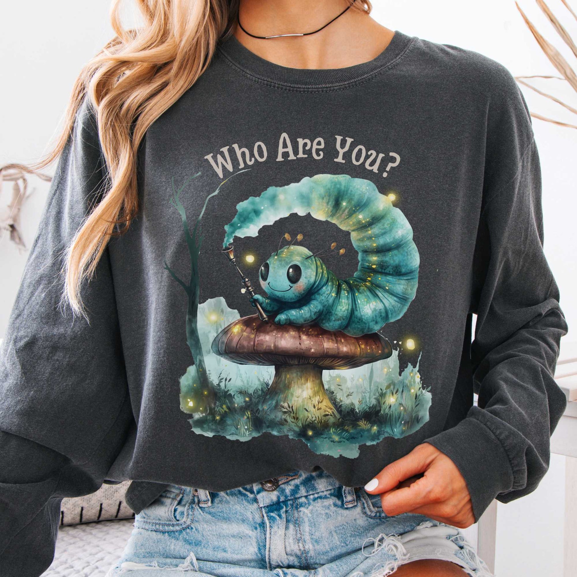 Long-sleeve Pepper / S Who are you? Caterpillar Alice's Adventures in Wonderland Long Sleeve Shirt The Mystic Eden