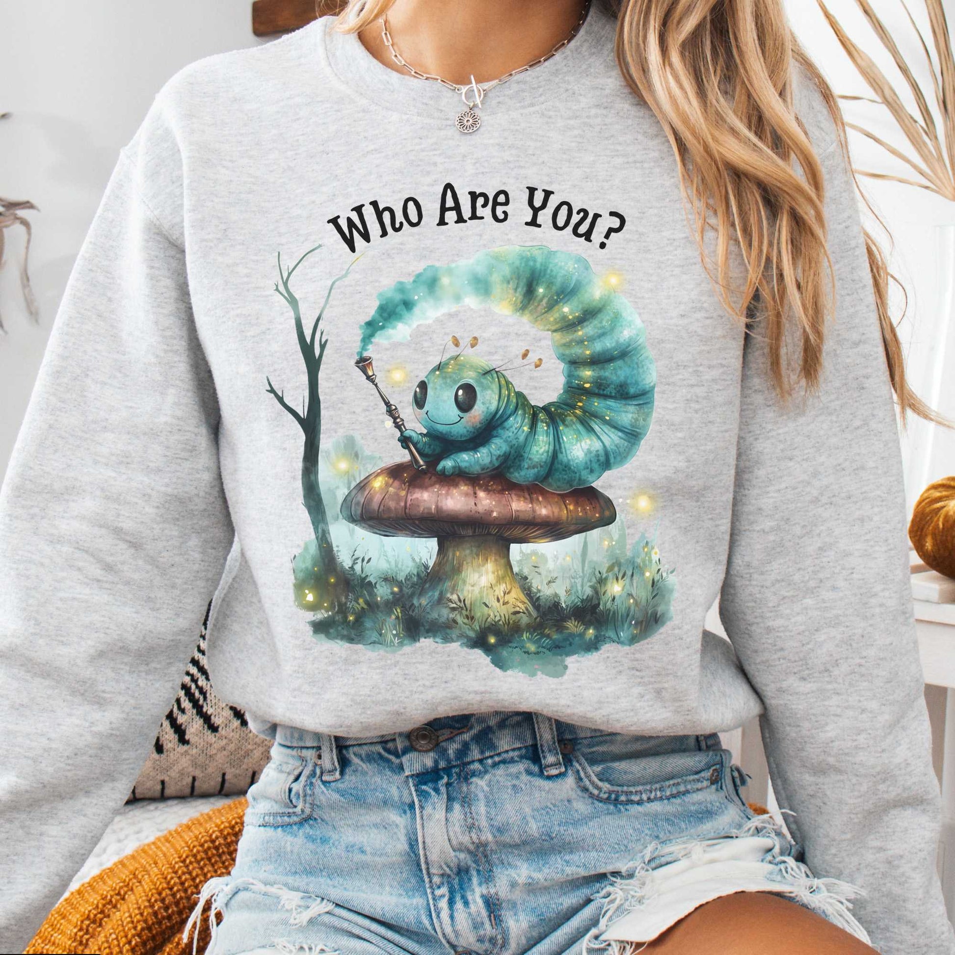 Sweatshirt Ash / S Who are you Caterpillar Alice's Adventures in Wonderland Sweatshirt The Mystic Eden