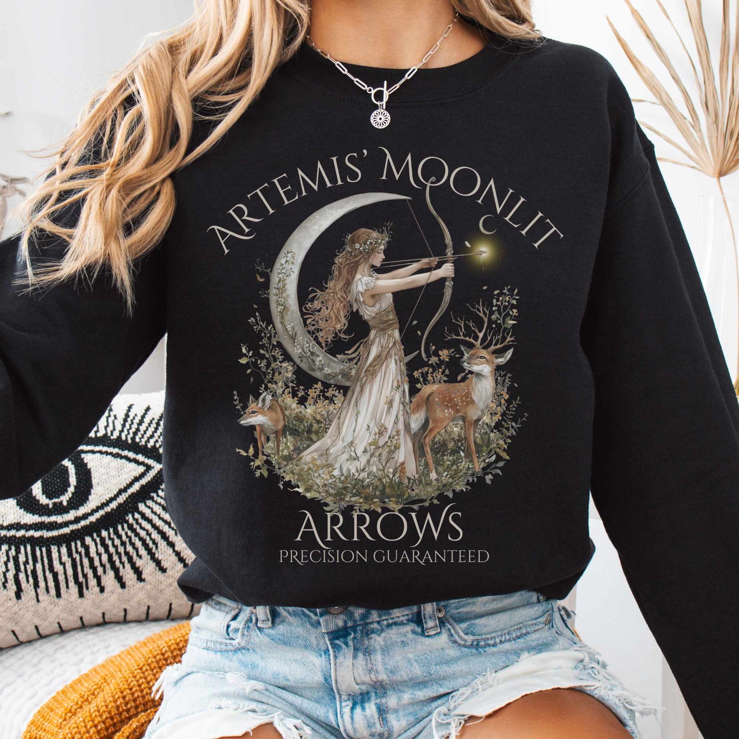 Sweatshirt Black / S Artemis' Moonlit Arrows Sweatshirt The Mystic Eden