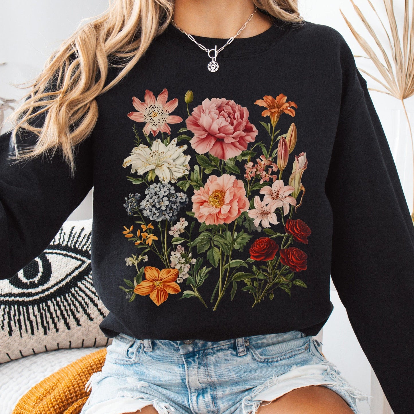 Sweatshirt Black / S Mixed Floral Sweatshirt The Mystic Eden