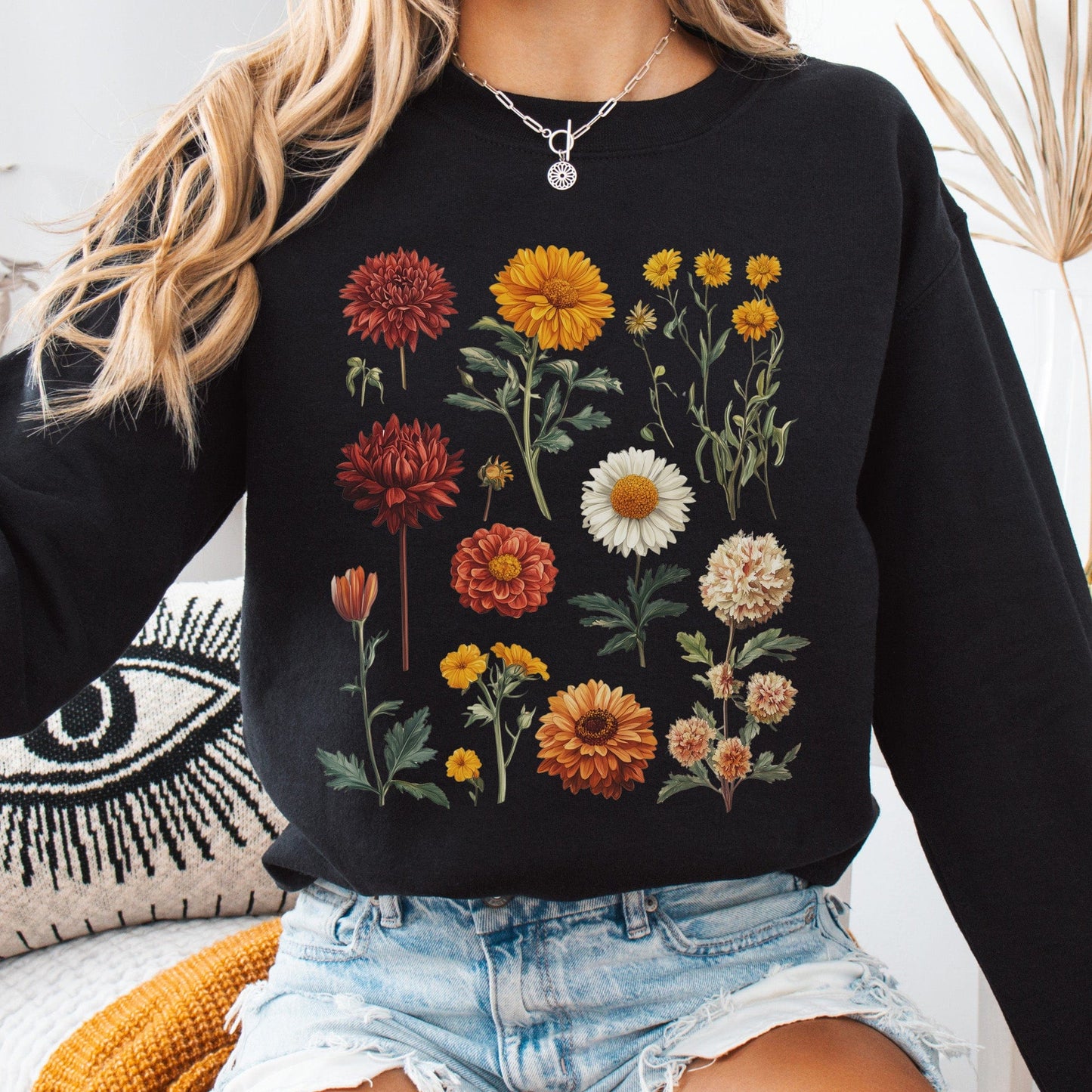Sweatshirt Black / S Vintage Botanical Floral Sweatshirt The Mystic Eden