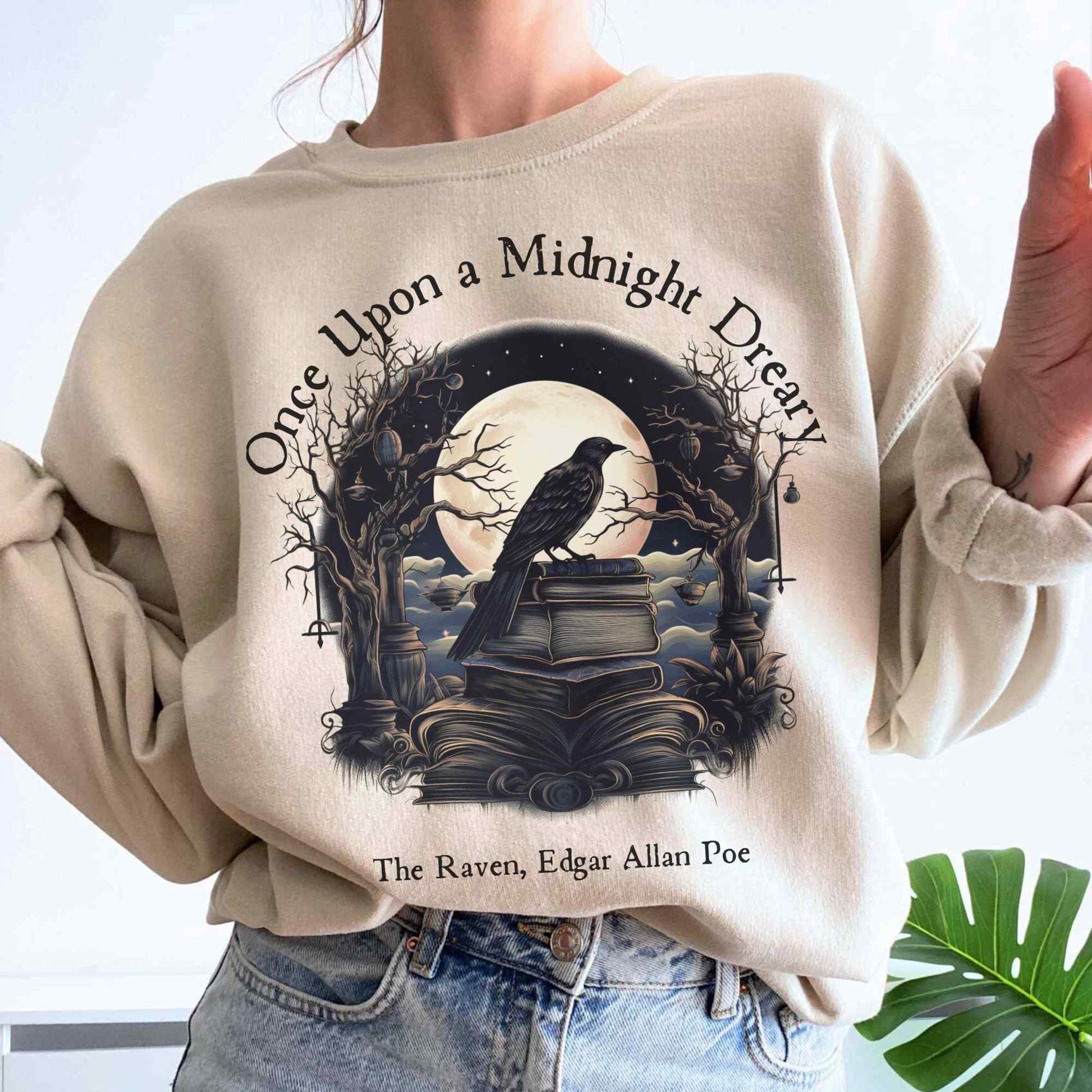 Sweatshirt Edgar Allan Poe Sweatshirt - Once upon a midnight dreary The Mystic Eden