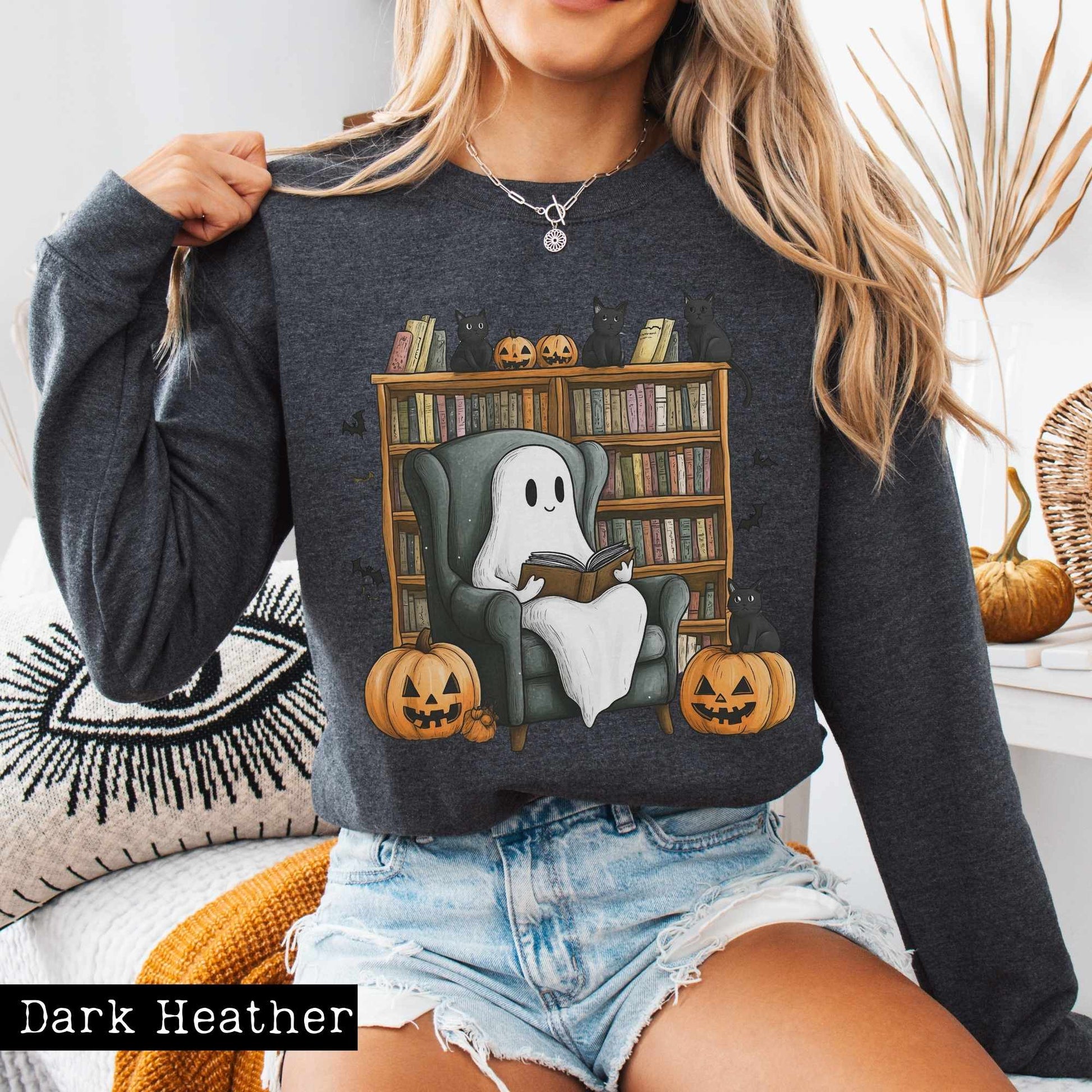 Sweatshirt Happy Reading Ghosts with Black Cats Sweatshirt The Mystic Eden
