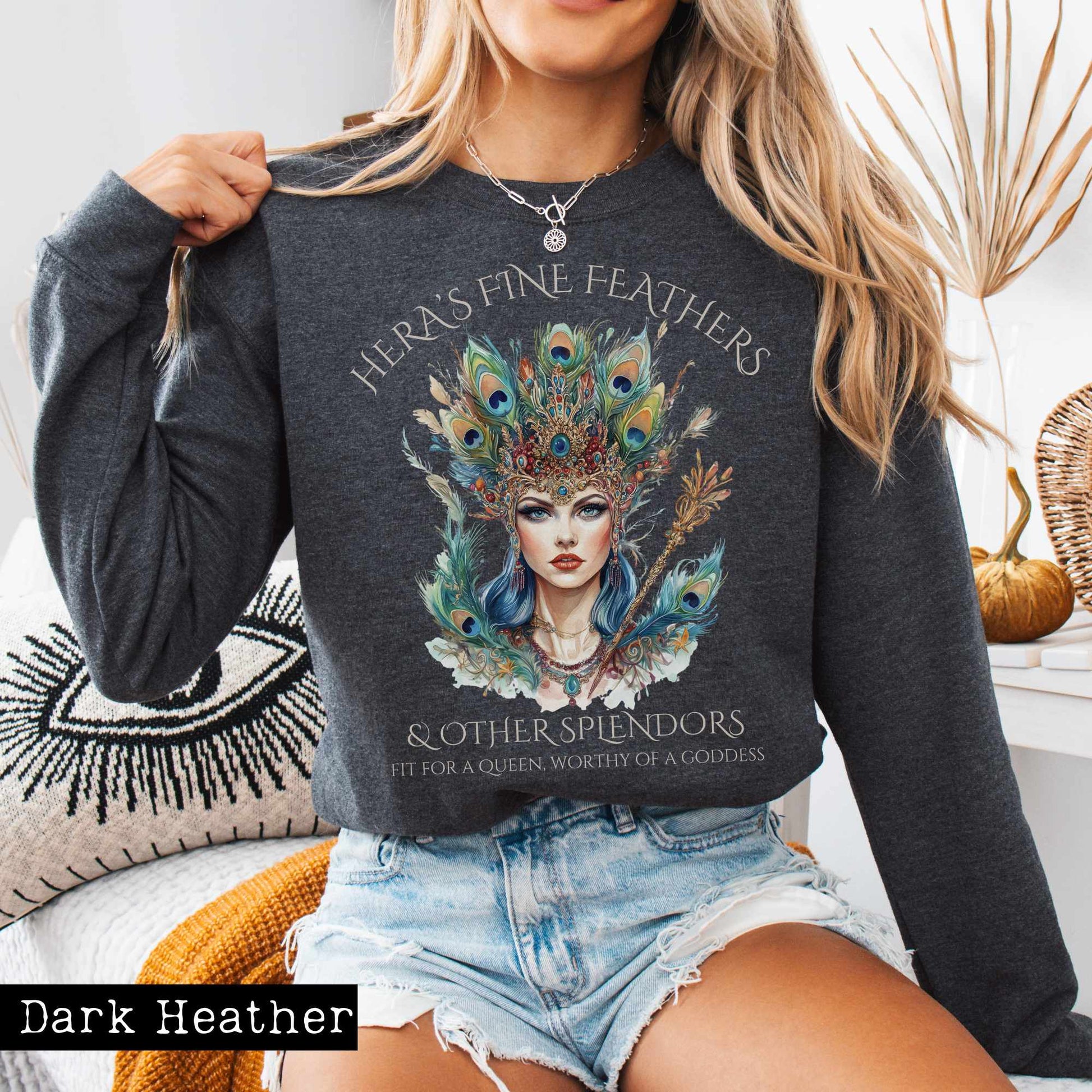 Sweatshirt Hera's Fine Feathers & Other Splendors Sweatshirt The Mystic Eden
