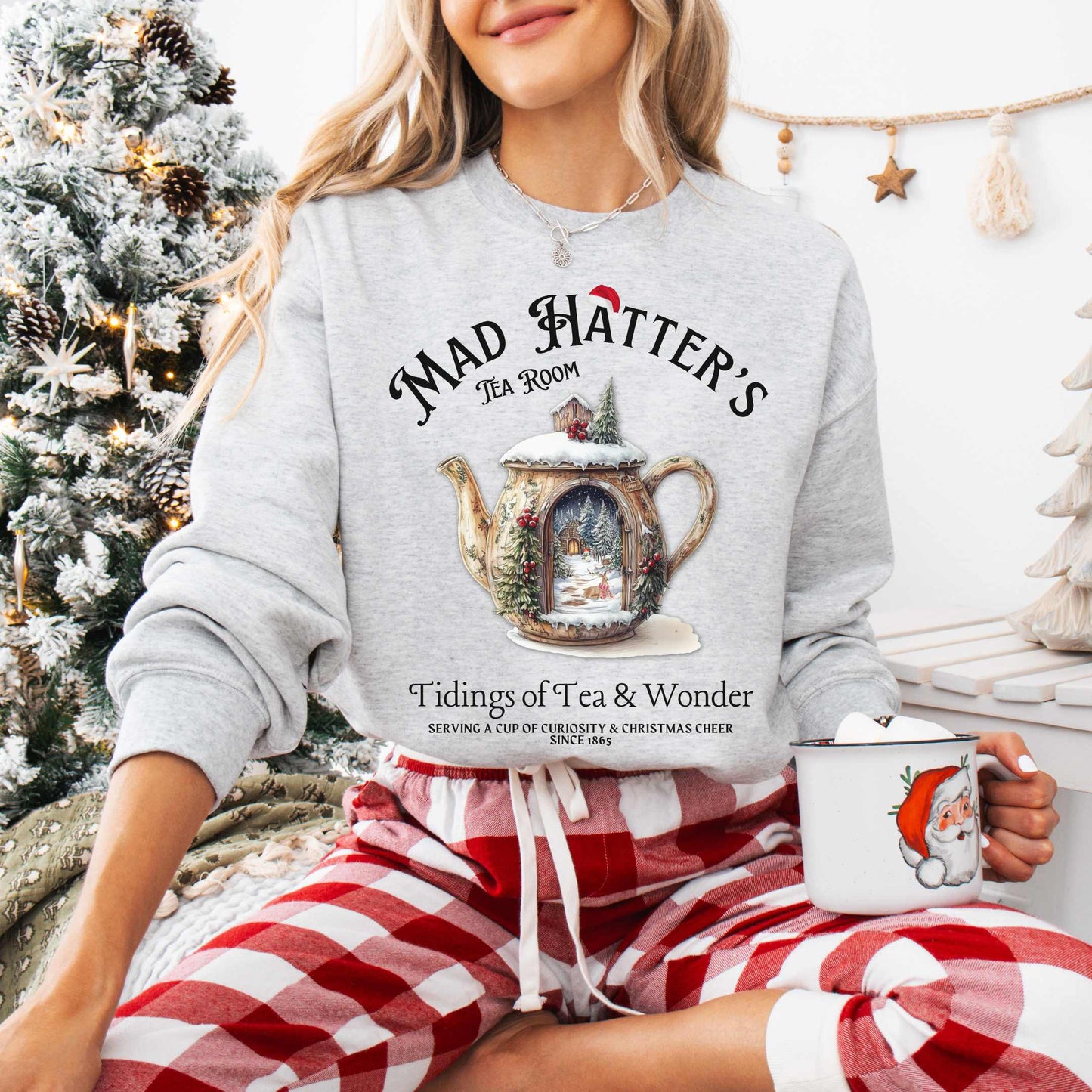 Sweatshirt Mad Hatter's Tea Room Christmas Edition Sweatshirt The Mystic Eden