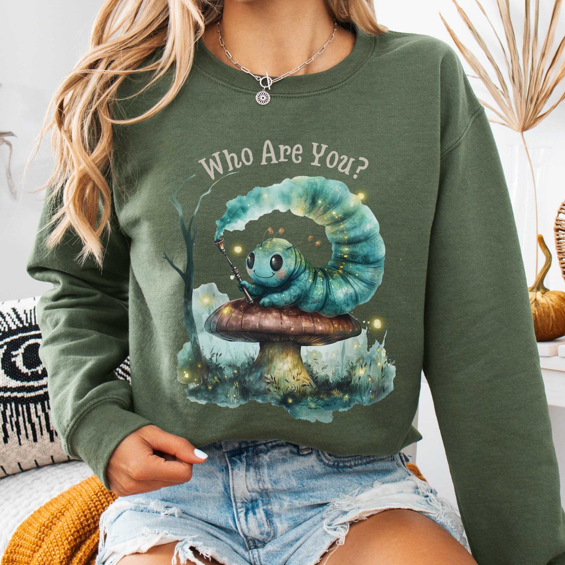 Sweatshirt Military Green / S Who are you Caterpillar Alice's Adventures in Wonderland Sweatshirt The Mystic Eden