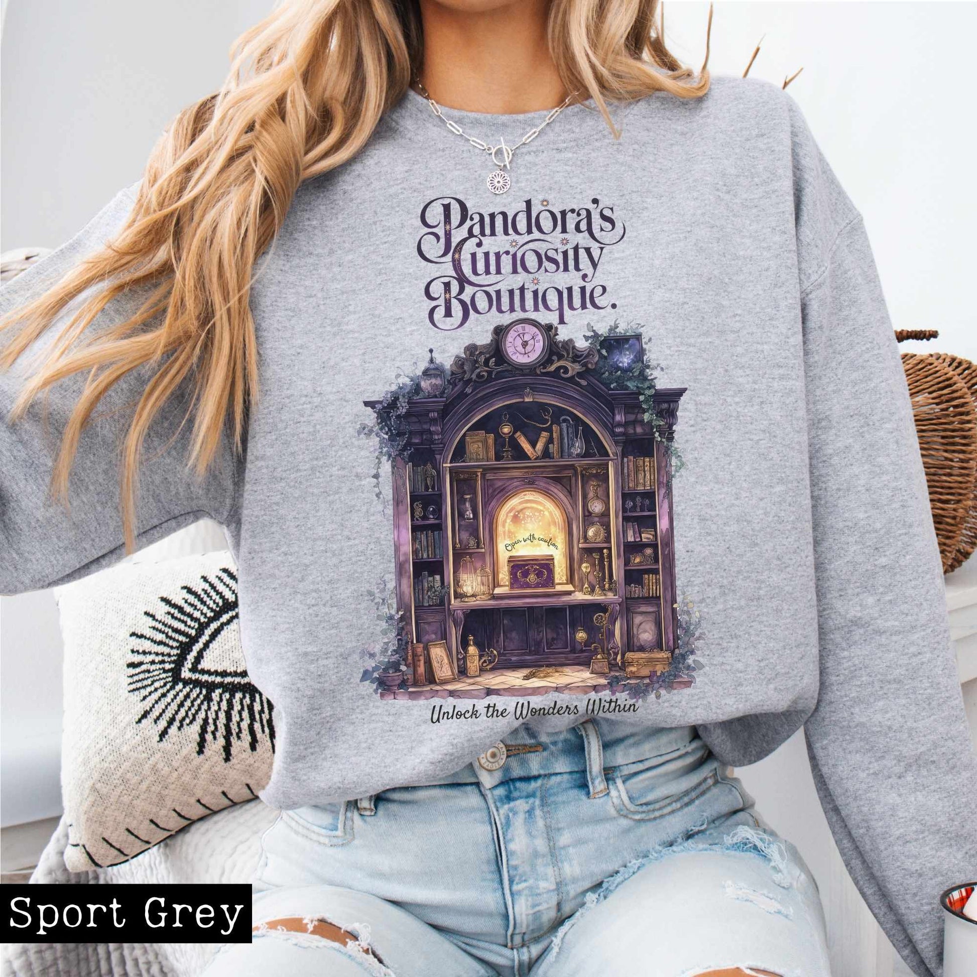 Sweatshirt Pandora's Curiosity Boutique Sweatshirt The Mystic Eden