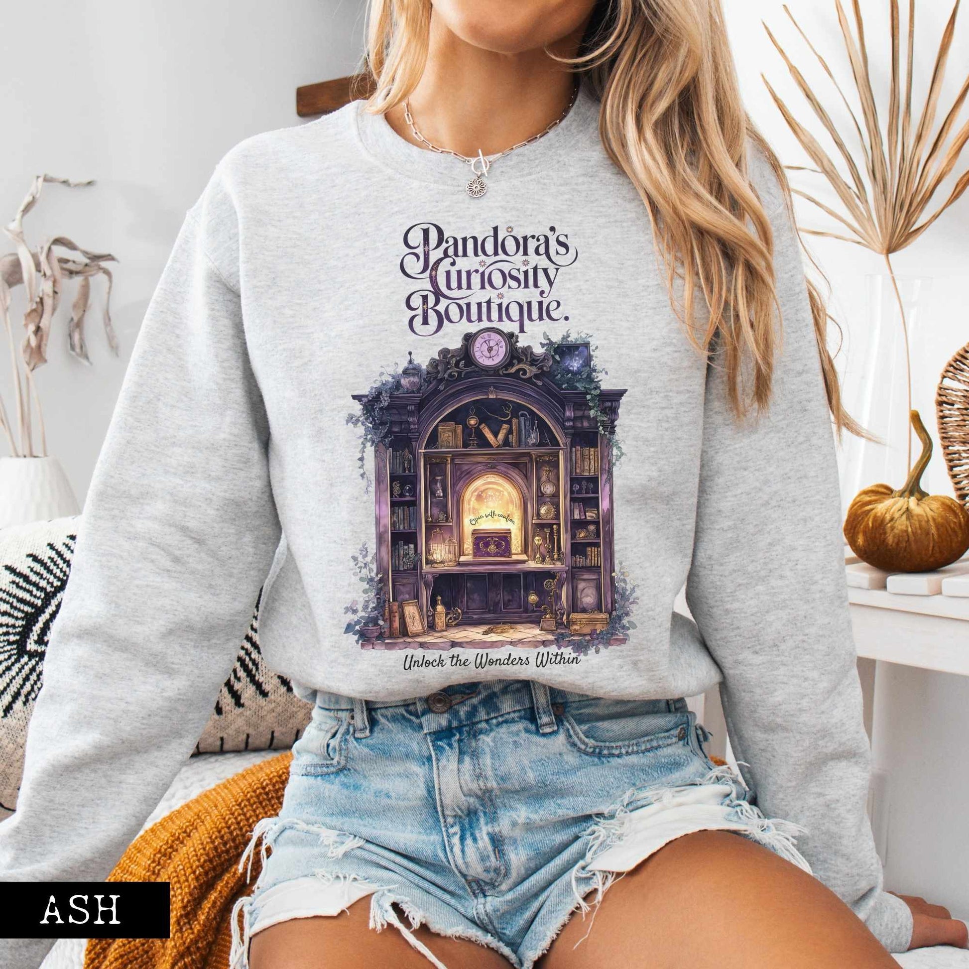 Sweatshirt Pandora's Curiosity Boutique Sweatshirt The Mystic Eden