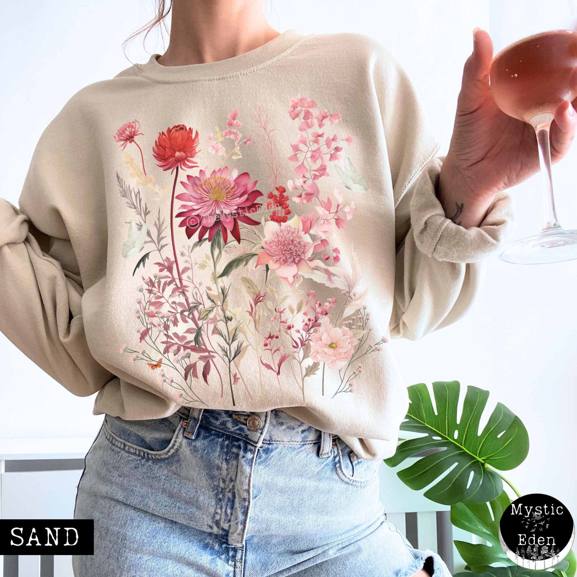 Sweatshirt Pink Floral pressed flowers sweatshirt with butterflies The Mystic Eden