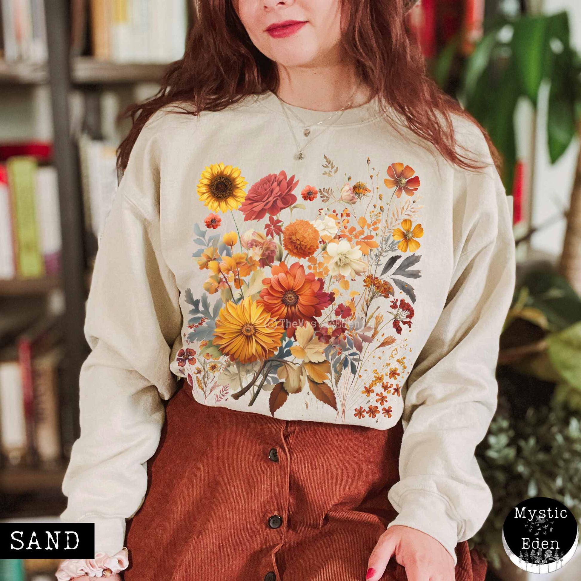 Sweatshirt Sand / S Vintage cottagecore fall aesthetic floral sweatshirt The Mystic Eden