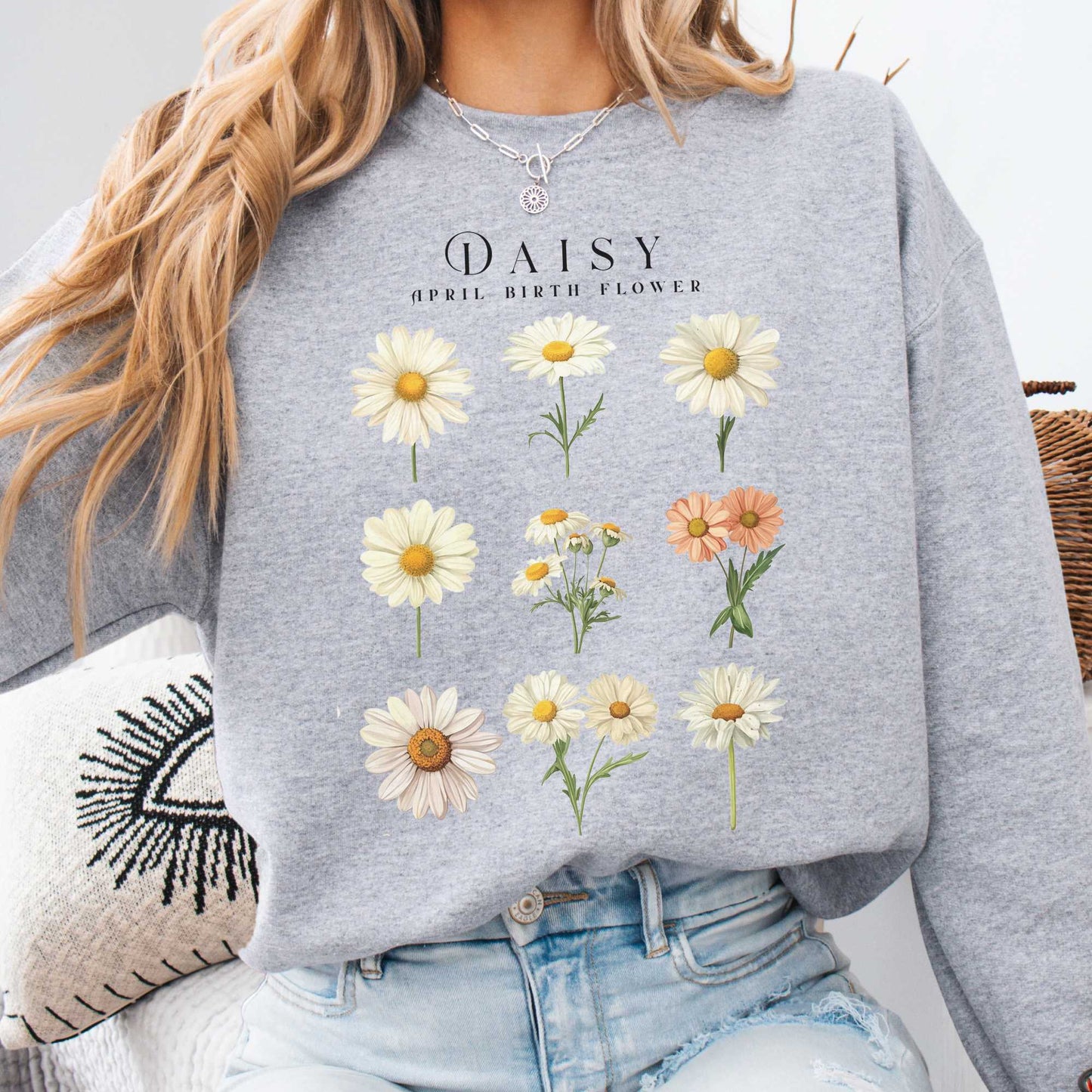 Sweatshirt Sport Grey / S Daisy April Birth Month Flower Sweatshirt The Mystic Eden