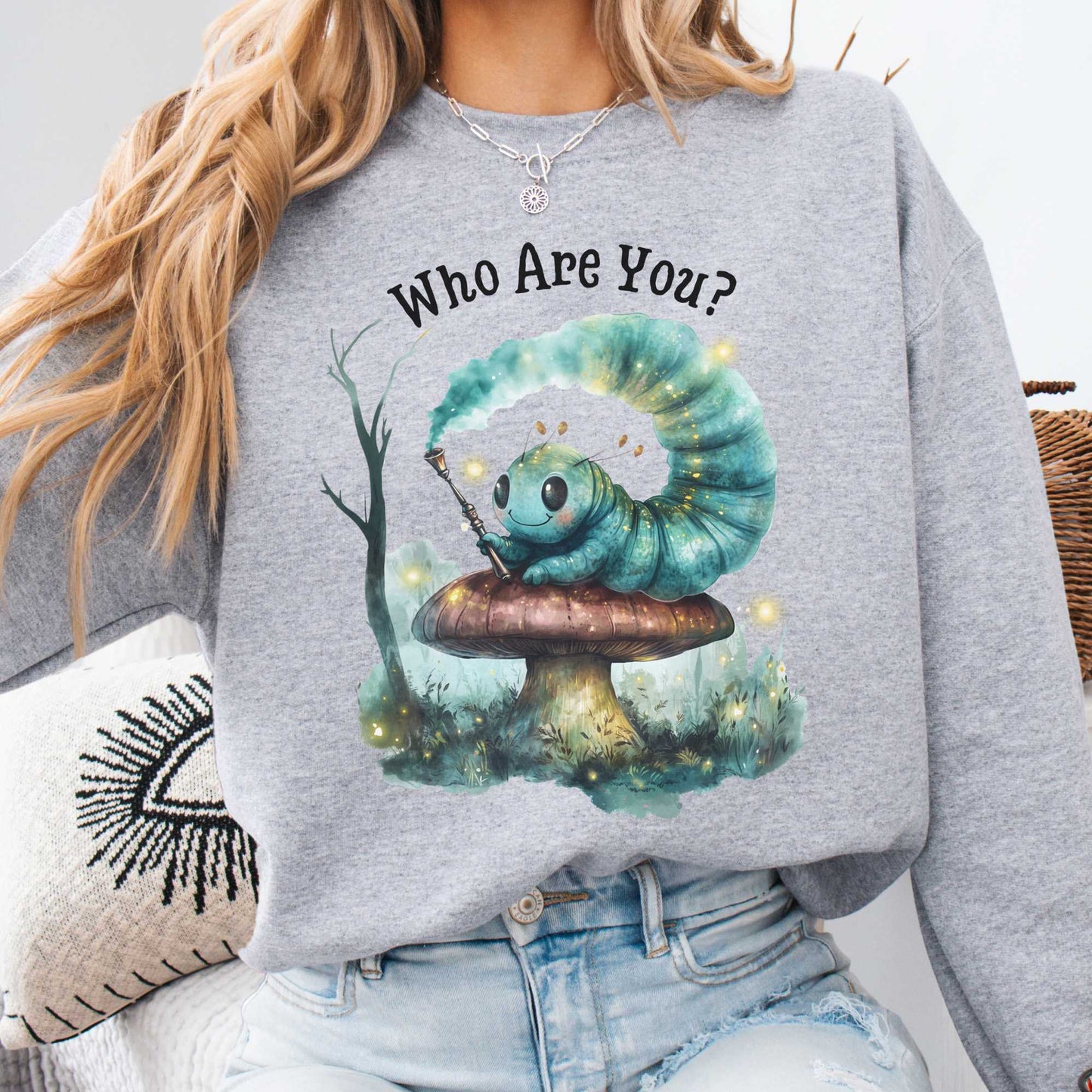 Sweatshirt Sport Grey / S Who are you Caterpillar Alice's Adventures in Wonderland Sweatshirt The Mystic Eden