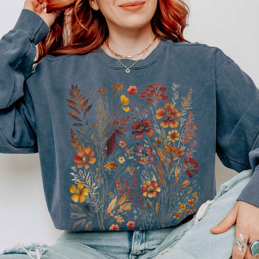 Sweatshirt Vintage Cottagecore Wildflower Sweatshirt The Mystic Eden