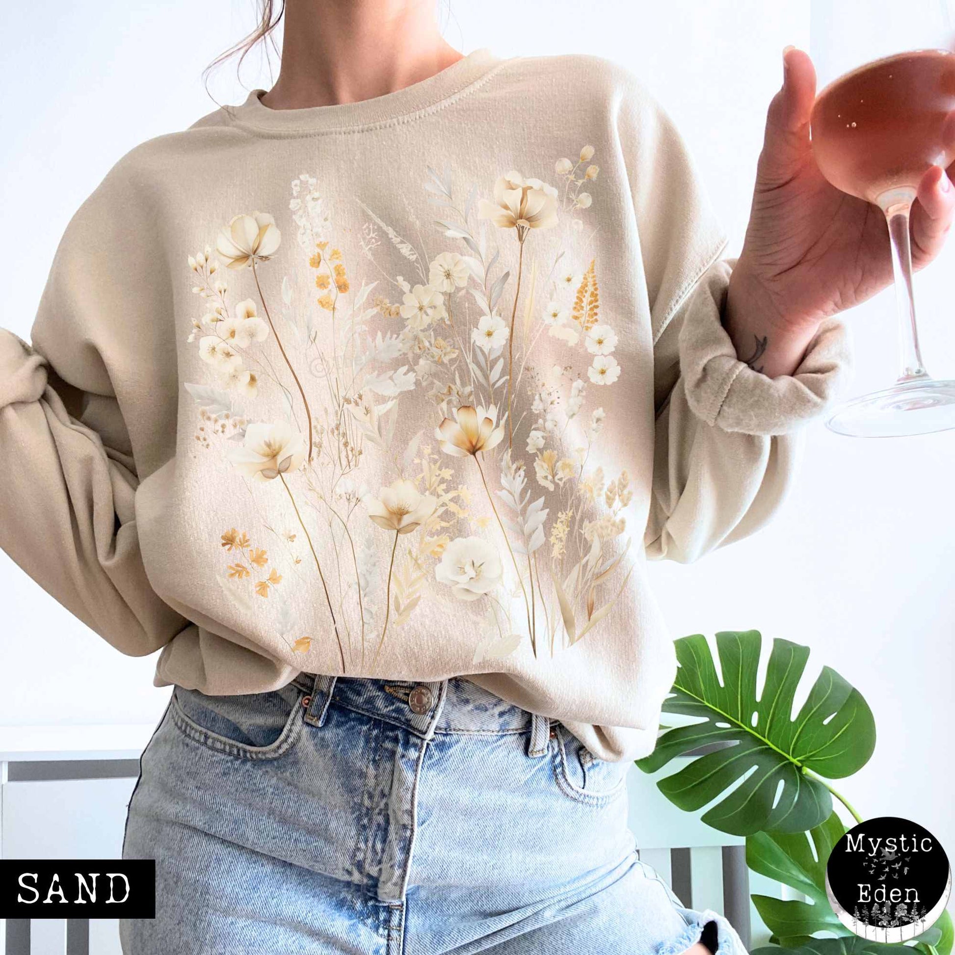Sweatshirt Vintage white pressed flowers wildflower sweatshirt The Mystic Eden