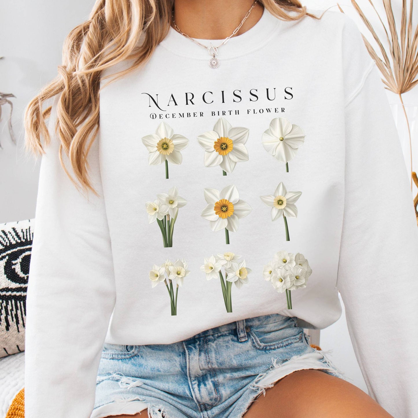 Sweatshirt White / S Narcissus December Birth Month Flower Sweatshirt The Mystic Eden