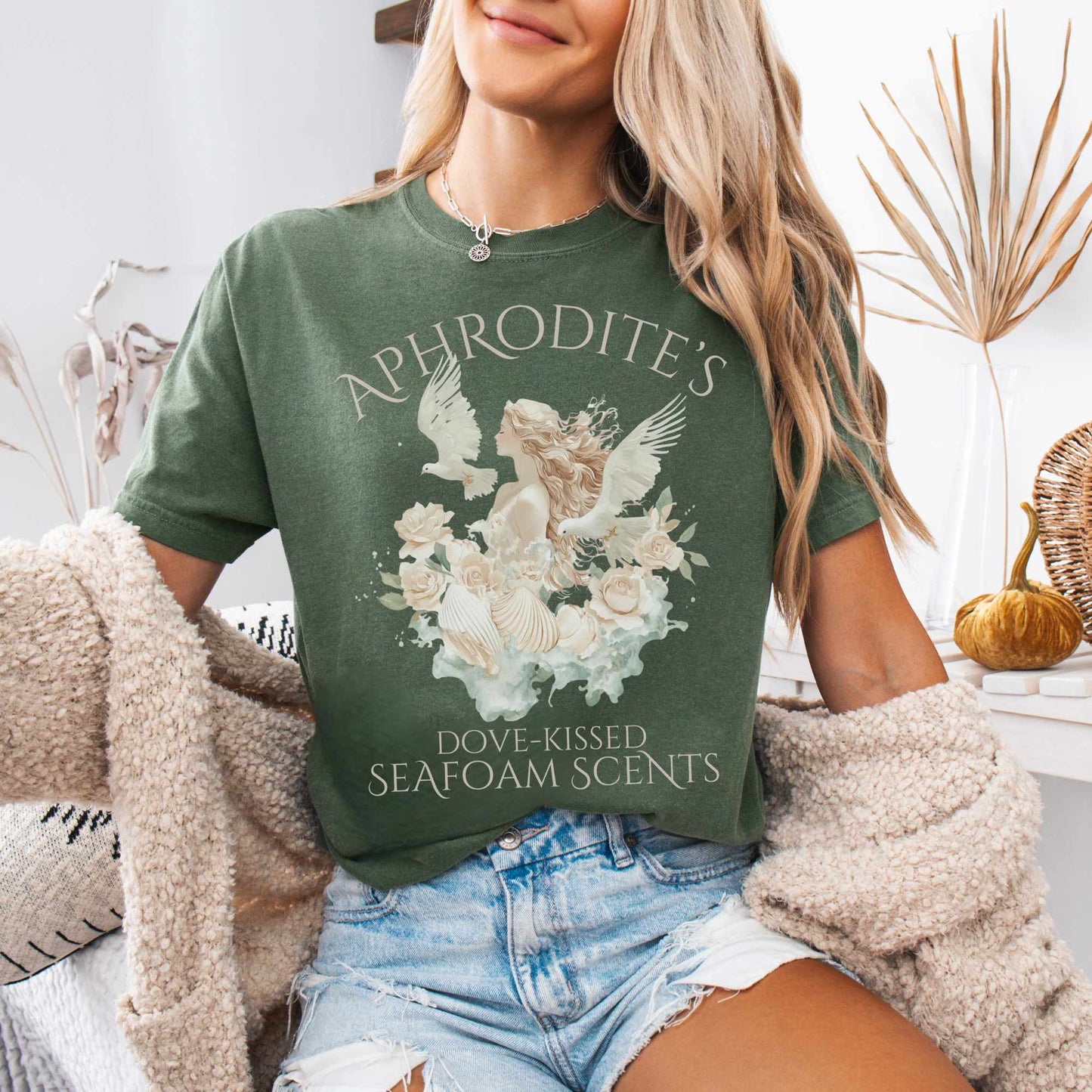 T-Shirt Aphrodite's Dove-Kissed Seafoam Scents Tee The Mystic Eden