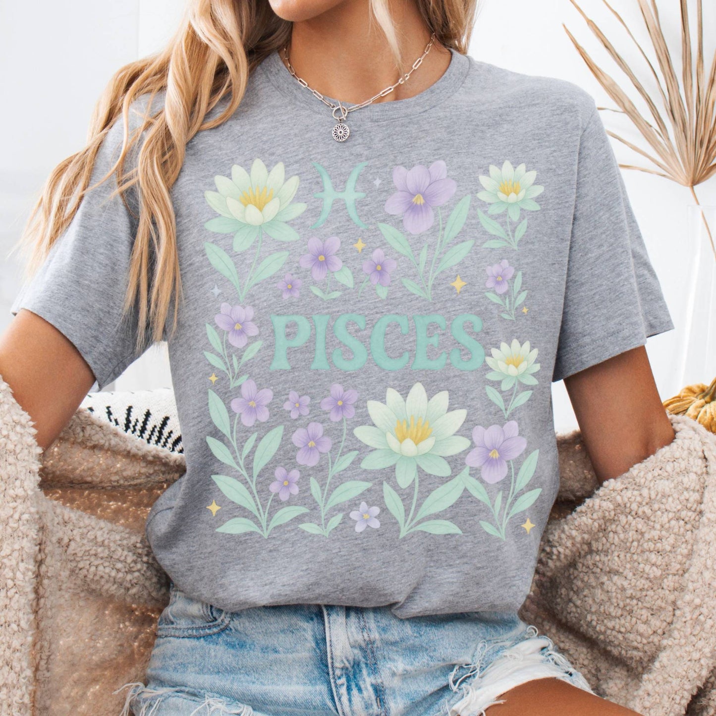 T-Shirt Athletic Heather / S Pisces Bella T-Shirt – Retro Floral Zodiac Tee The Mystic Eden