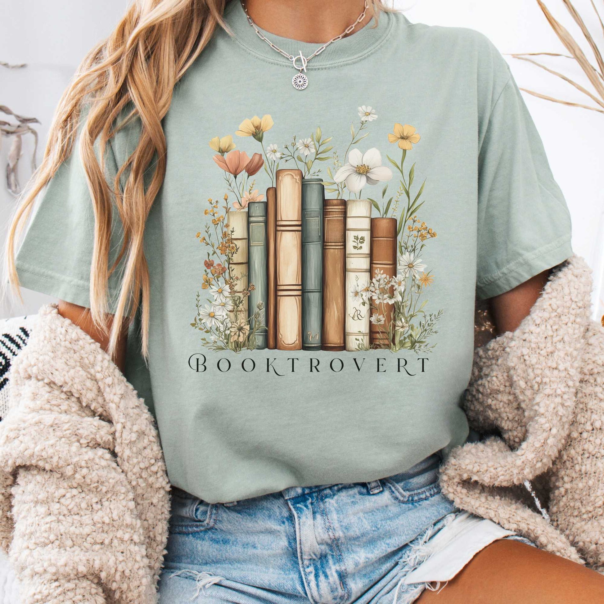 T-Shirt Bay / S Booktrovert shirt The Mystic Eden
