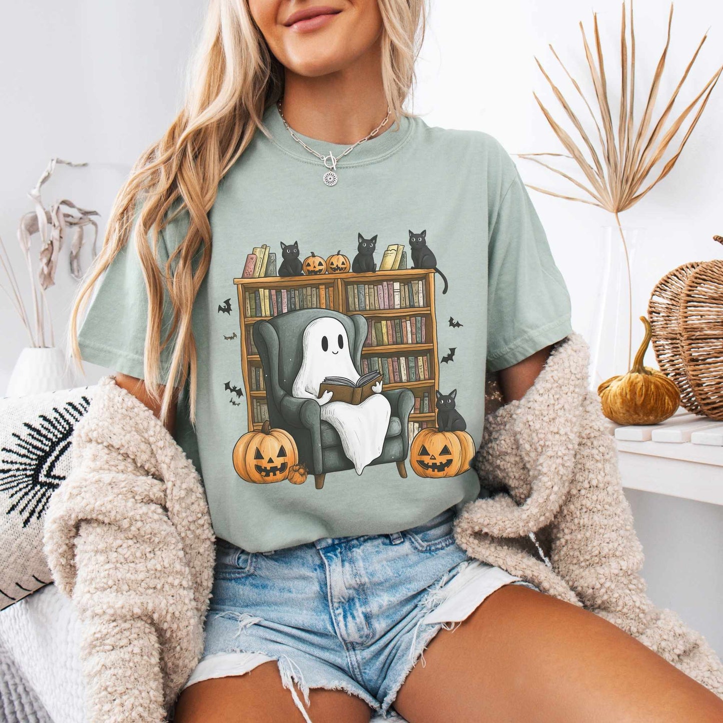 T-Shirt Bay / S Cute Reading Ghosts & Black Cats Shirt The Mystic Eden