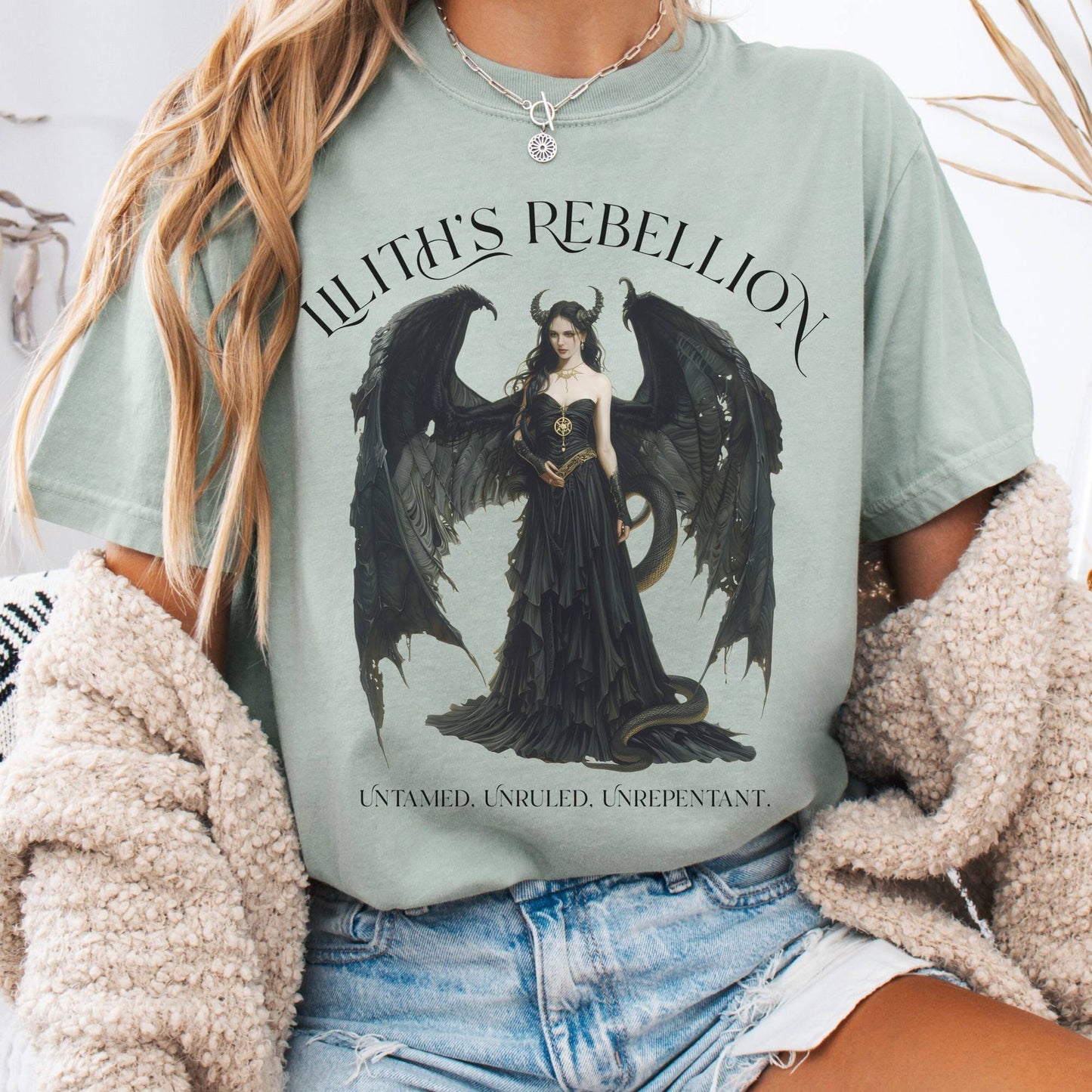 T-Shirt Bay / S Lilith's Rebellion T-Shirt β Dark Divine Feminine Tee The Mystic Eden