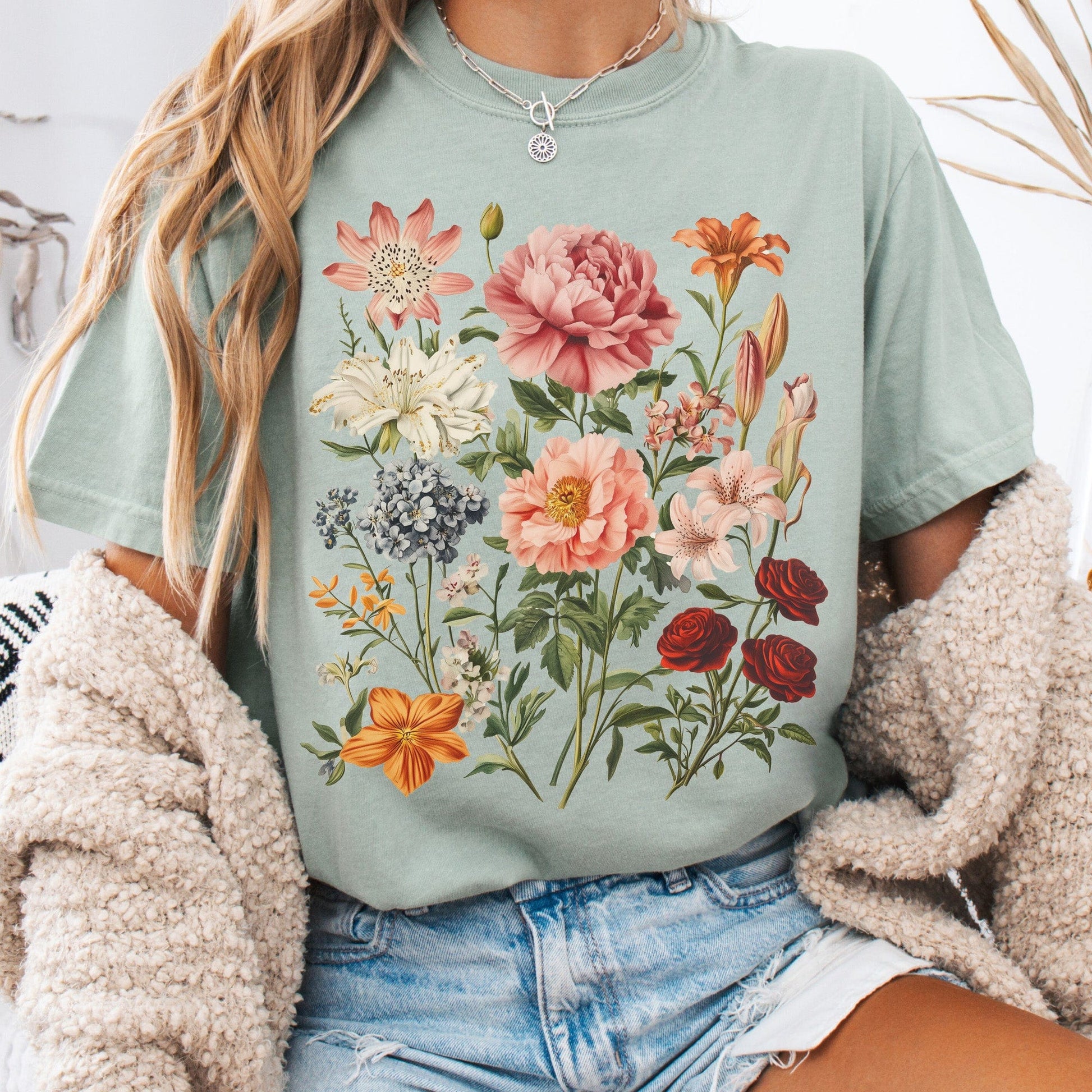 T-Shirt Bay / S Mixed Florals Shirt The Mystic Eden