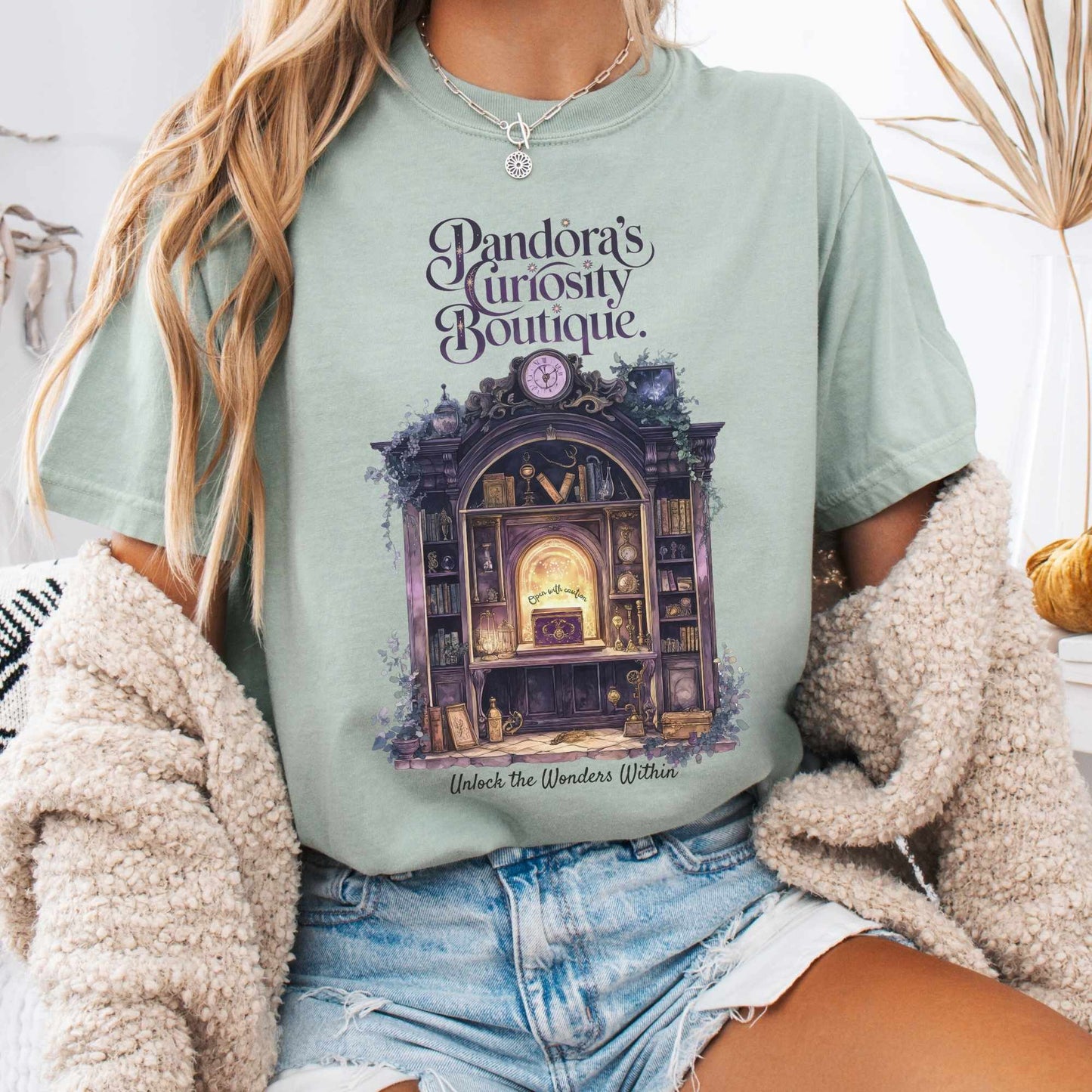 T-Shirt Bay / S Pandora's Curiosity Boutique Shirt The Mystic Eden
