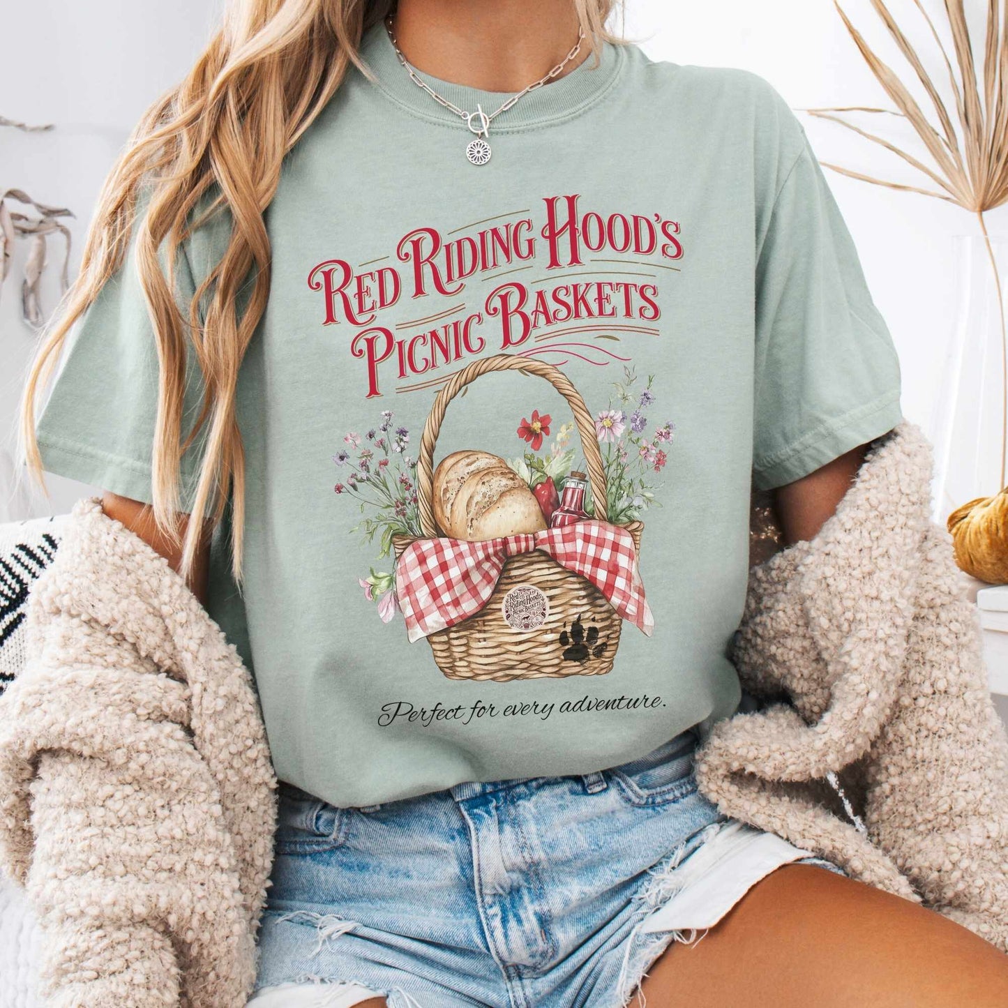 T-Shirt Bay / S Red Riding Hood's Picnic Baskets Shirt The Mystic Eden
