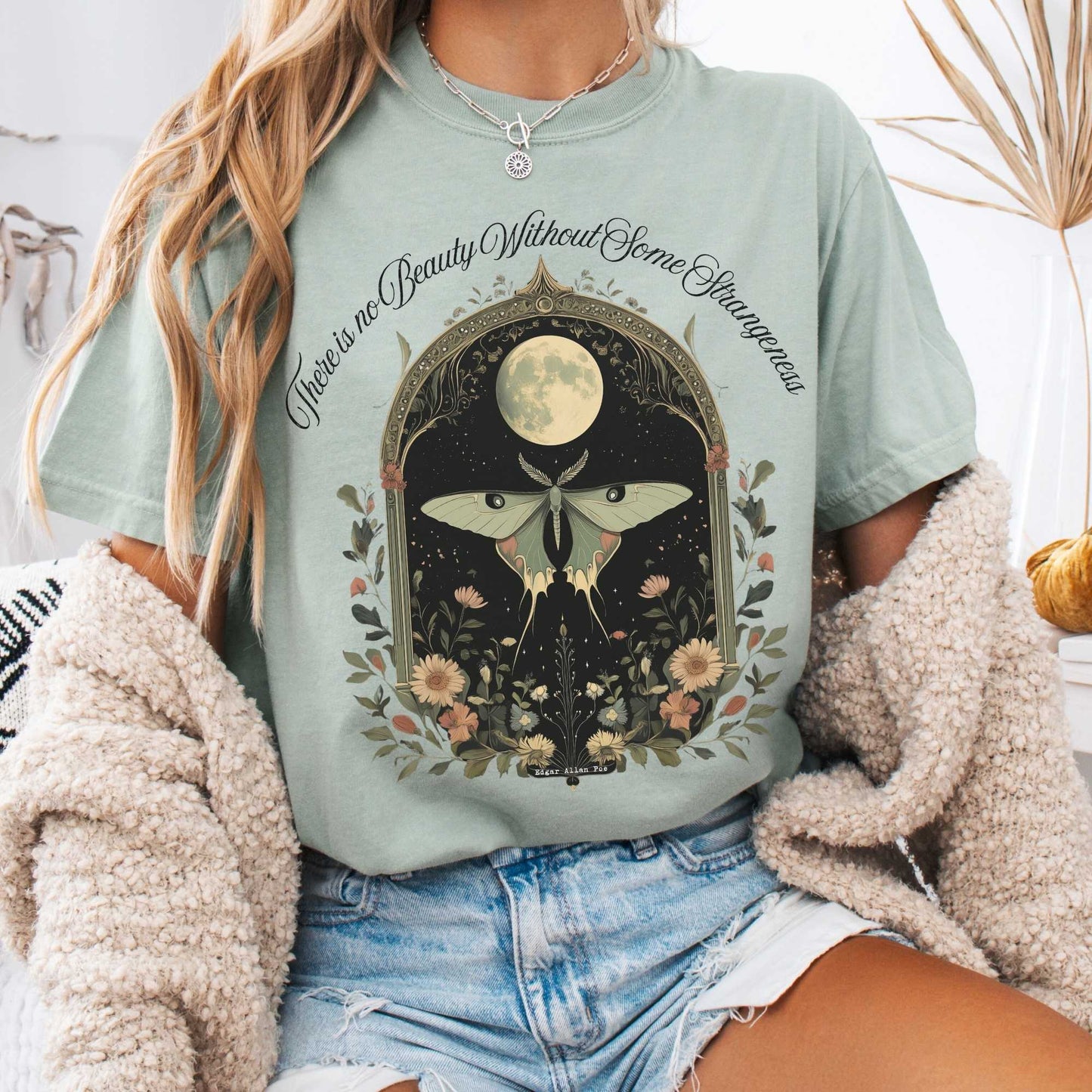 T-Shirt Bay / S There is no Beauty Without Some Strangeness Edgar Allan Poe Shirt The Mystic Eden
