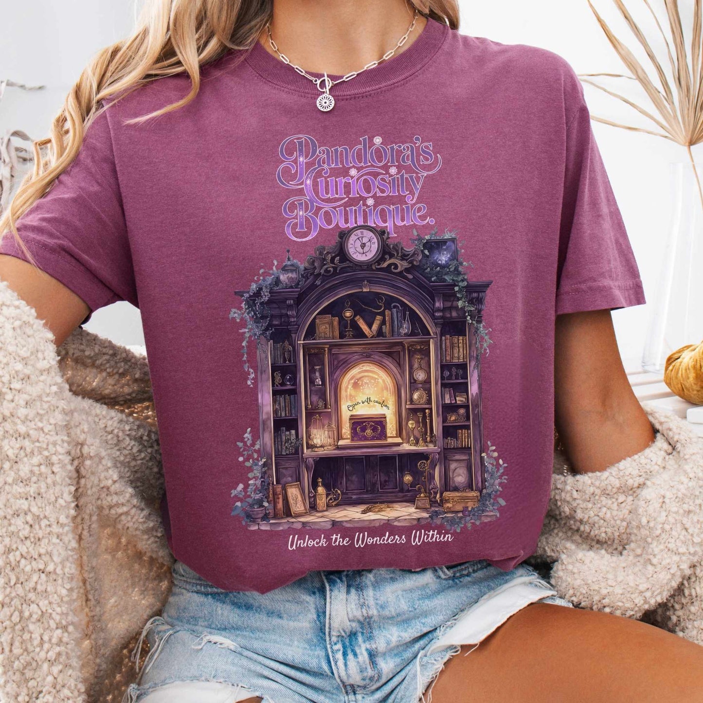 T-Shirt Berry / S Pandora's Curiosity Boutique Shirt The Mystic Eden