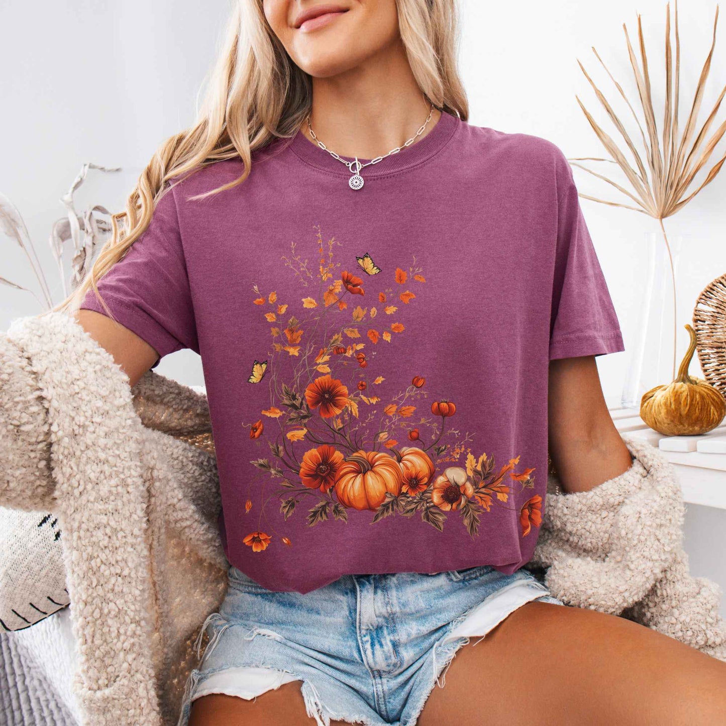 T-Shirt Berry / S Vintage fall floral pumpkin tee The Mystic Eden