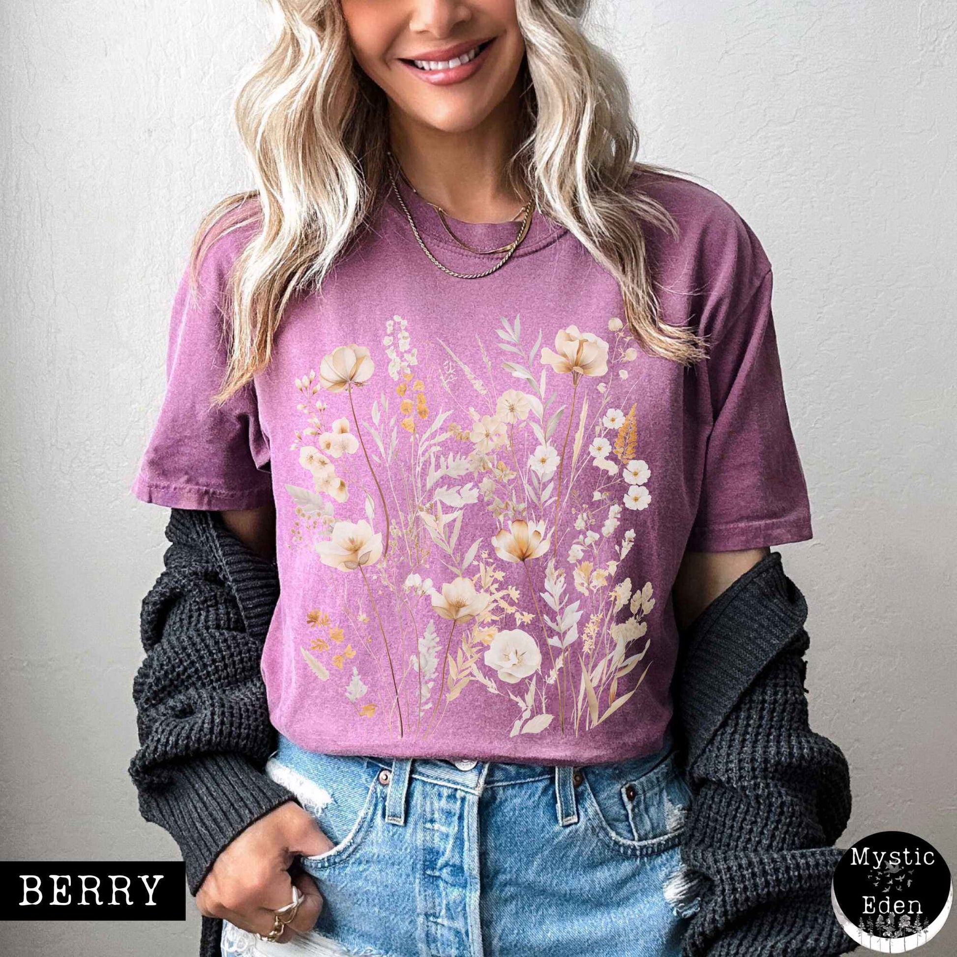 T-Shirt Berry / S Vintage white floral wildflower shirt The Mystic Eden