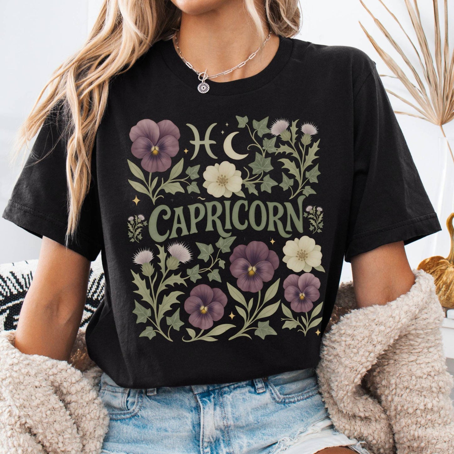 T-Shirt Black / S Capricorn Bella T-Shirt – Retro Floral Zodiac Tee The Mystic Eden