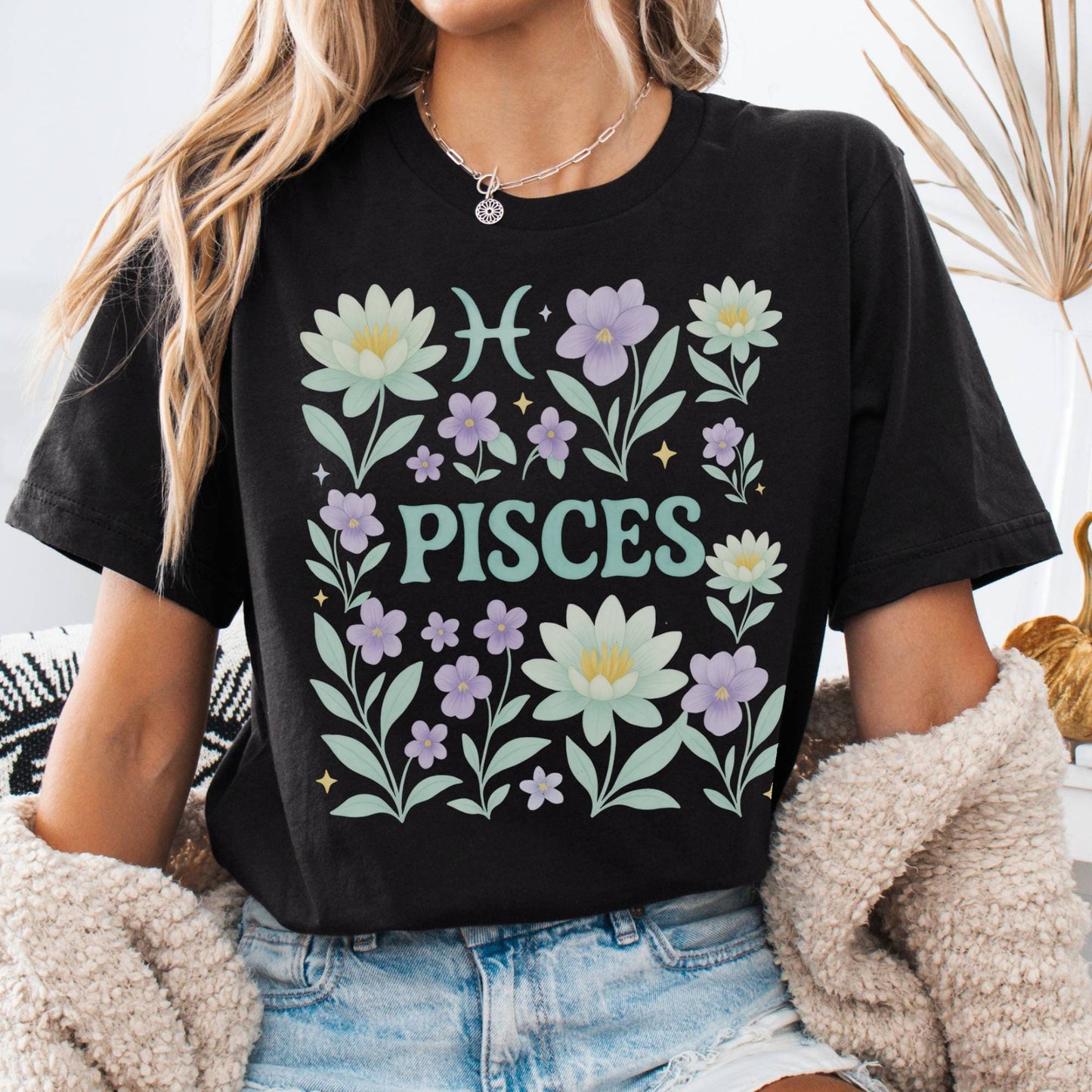 T-Shirt Black / S Pisces Bella T-Shirt – Retro Floral Zodiac Tee The Mystic Eden