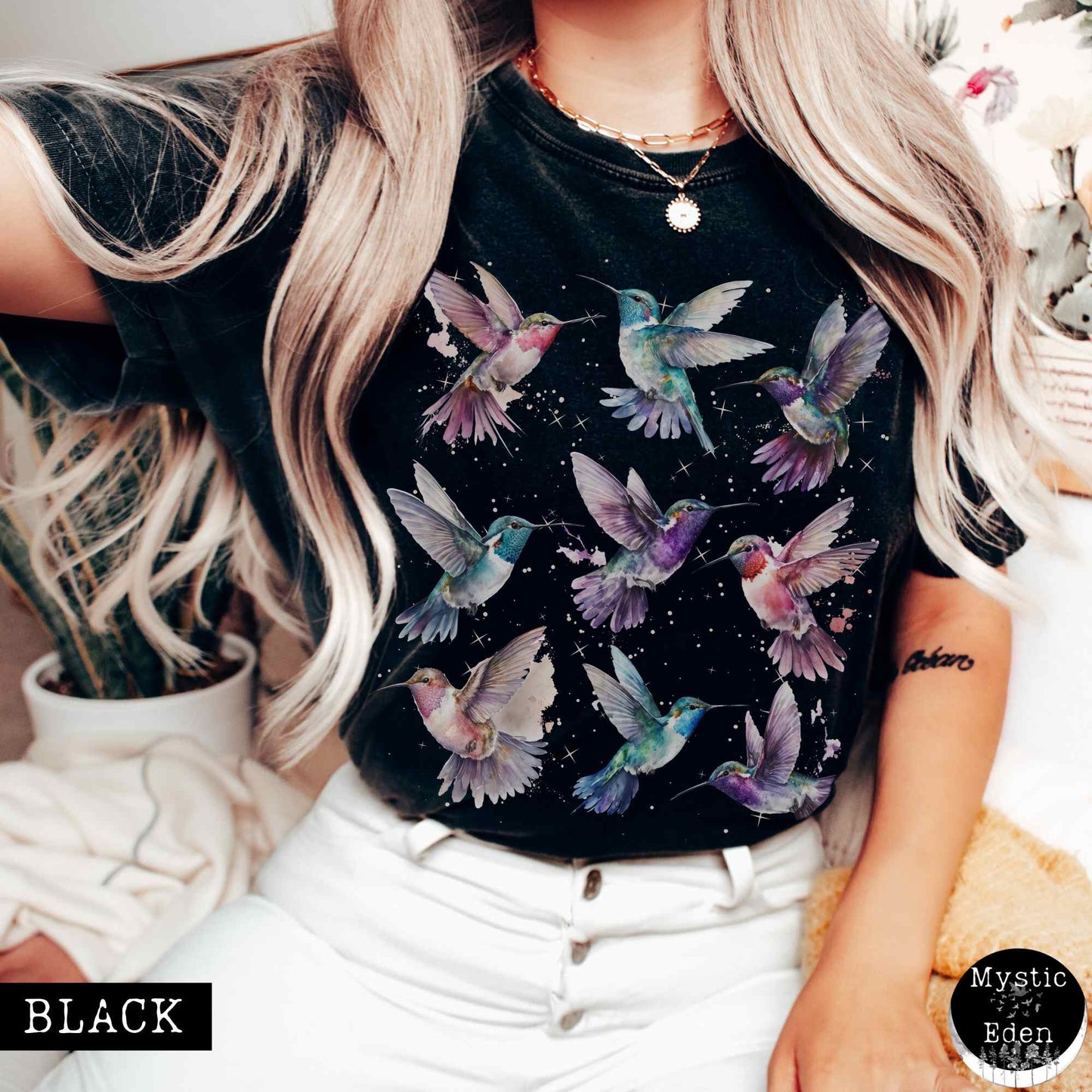 T-Shirt Black / S Vintage Hummingbird T-shirt The Mystic Eden