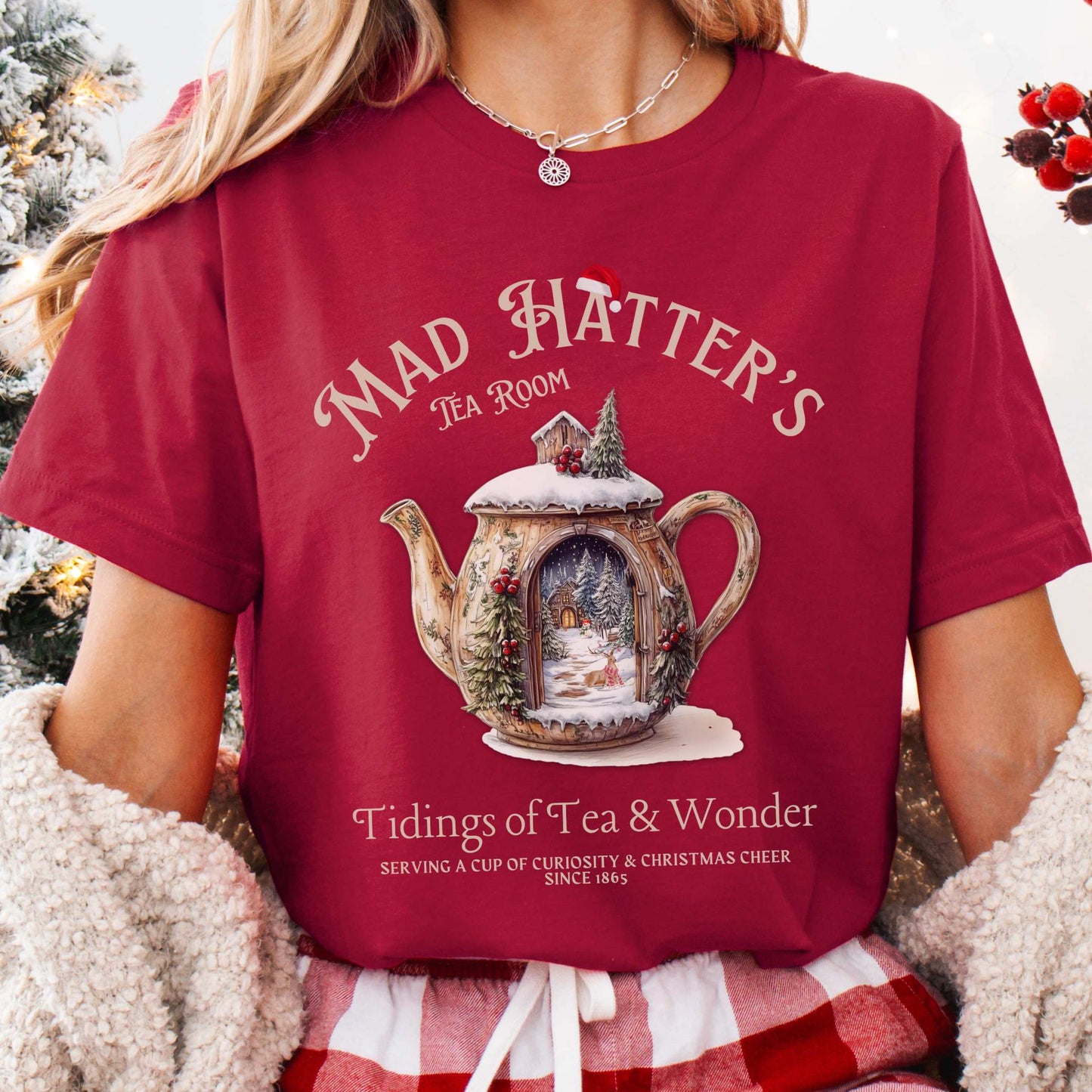 T-Shirt Cardinal / XS Mad Hatter's Tea Room Christmas Edition Tee The Mystic Eden