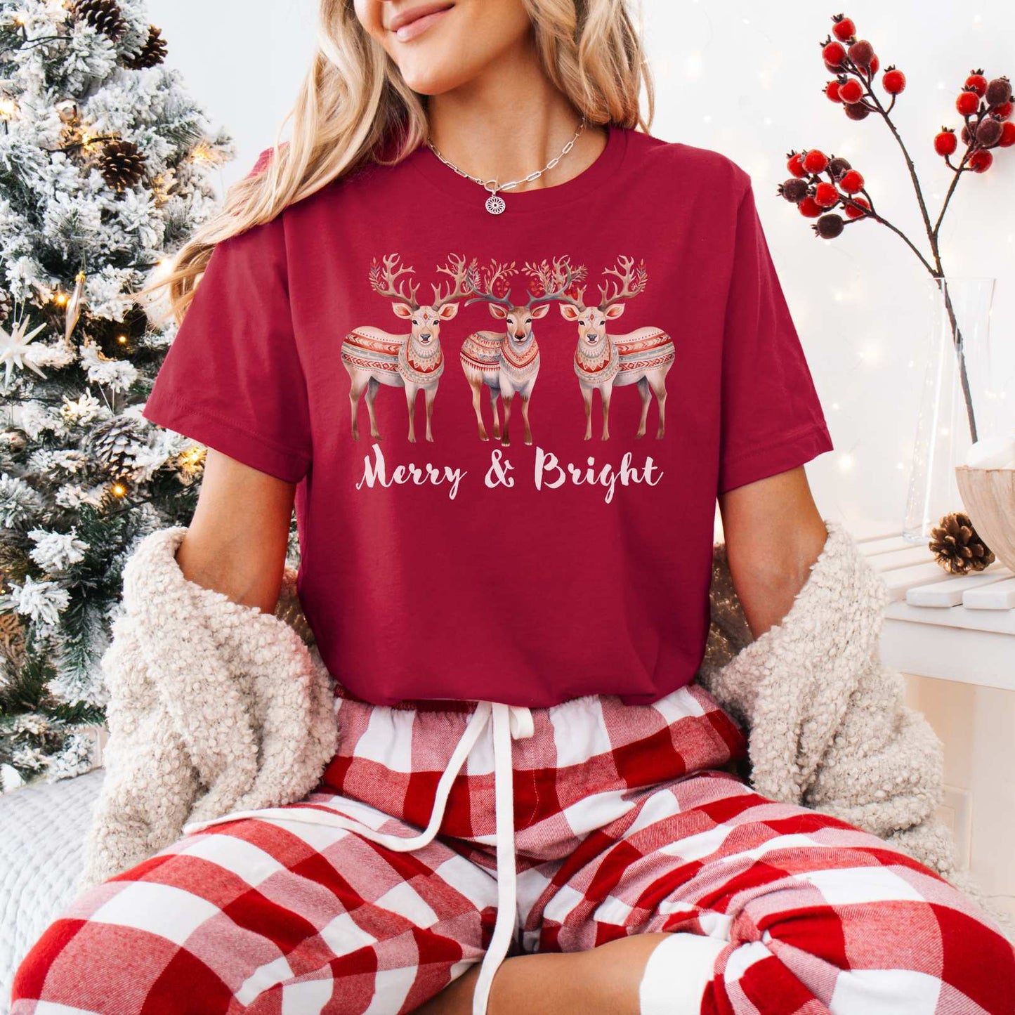 T-Shirt Cardinal / XS Merry and Bright Reindeer Christmas Tee The Mystic Eden