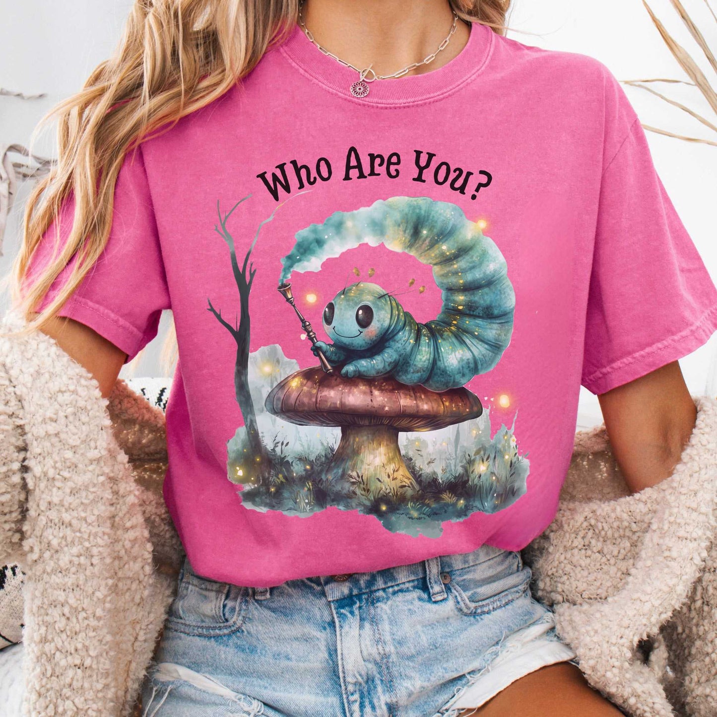 T-Shirt Crunchberry / S Who Are You Caterpillar Shirt - Alice's Adventures in Wonderland The Mystic Eden