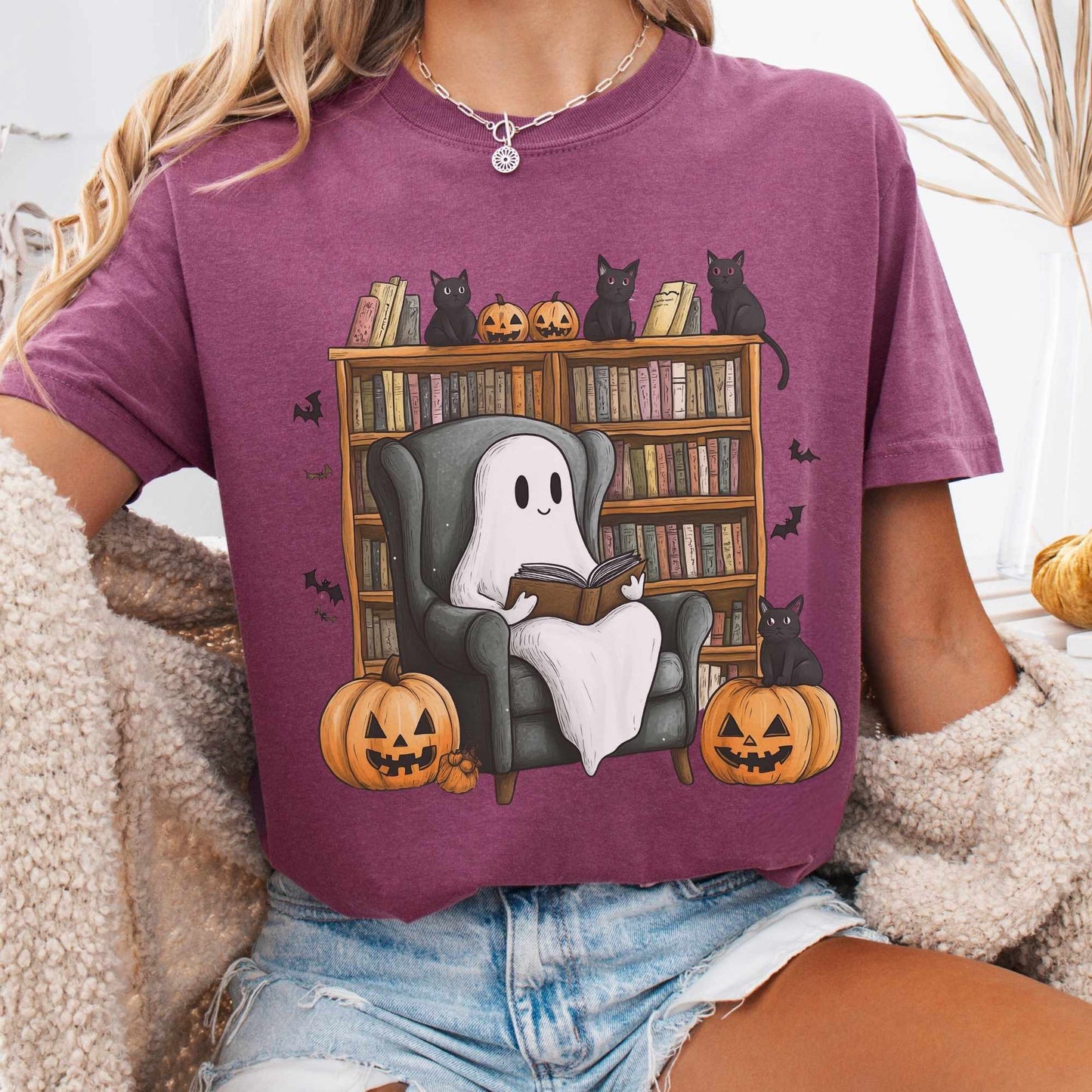 T-Shirt Cute Reading Ghosts & Black Cats Shirt The Mystic Eden