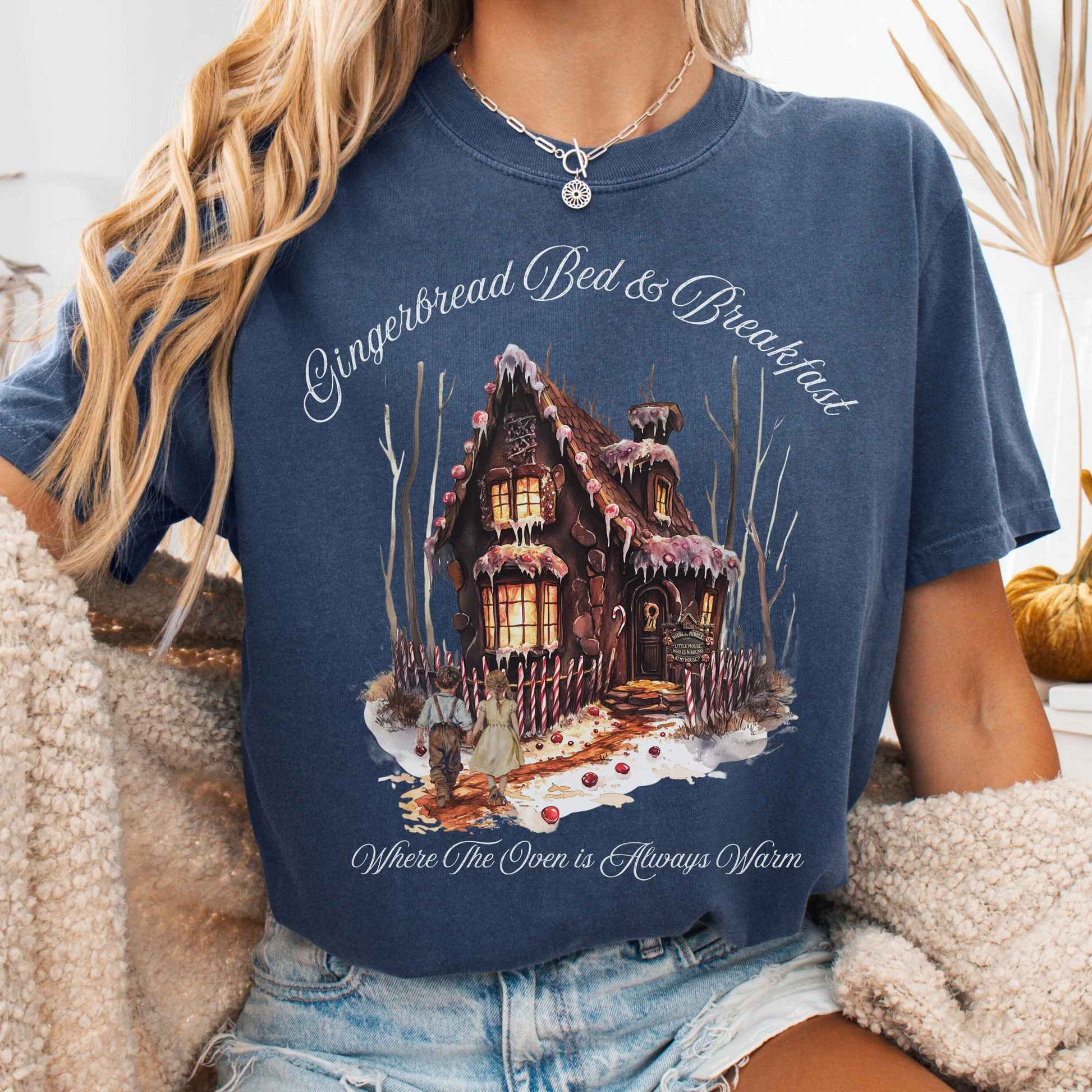 T-Shirt Denim / S Gingerbread Bed & Breakfast Fairytale Shirt Halloween Shirt The Mystic Eden