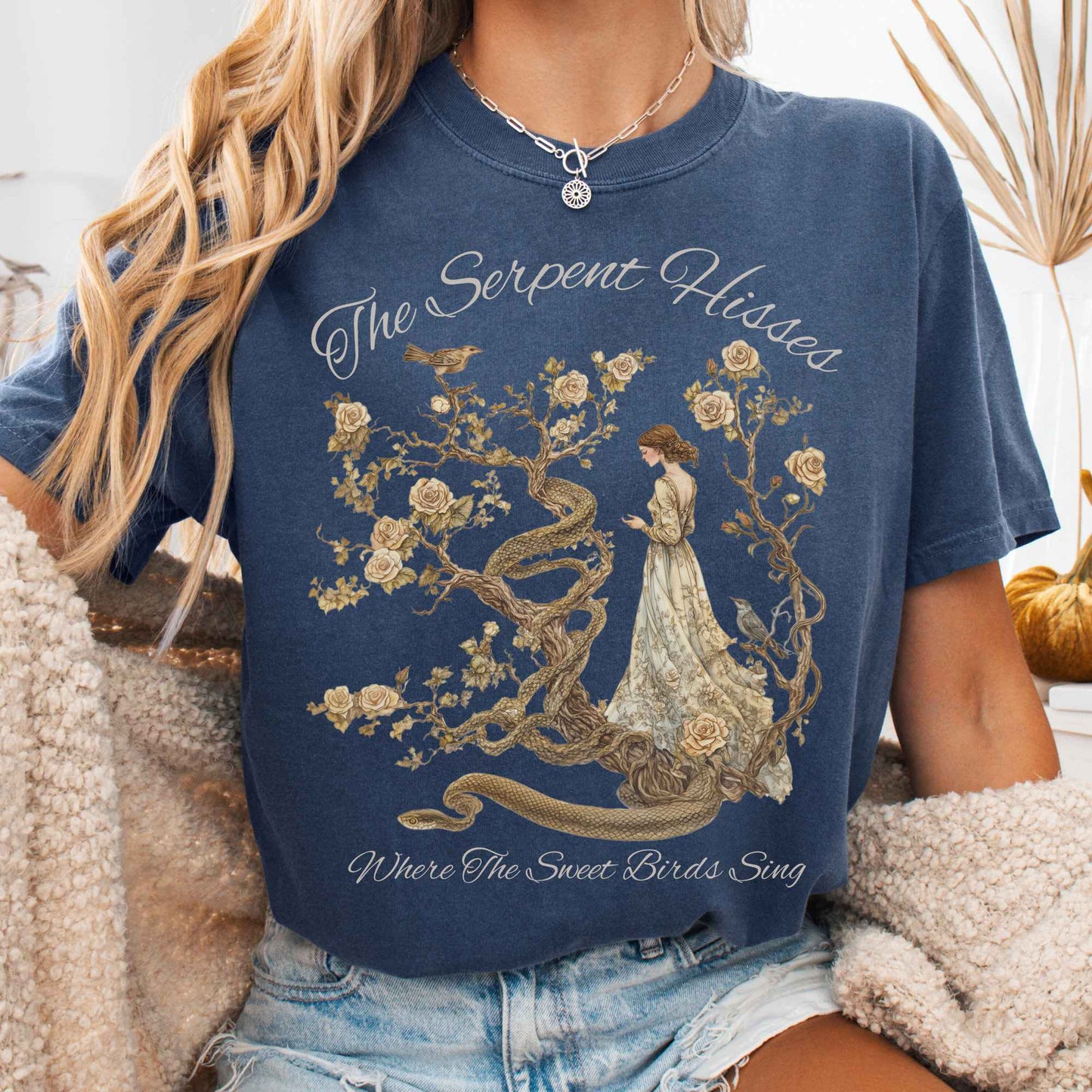 T-Shirt Denim / S The Serpent Hisses Where the Sweet Birds Sing - Tess of the D'Urbervilles Shirt The Mystic Eden