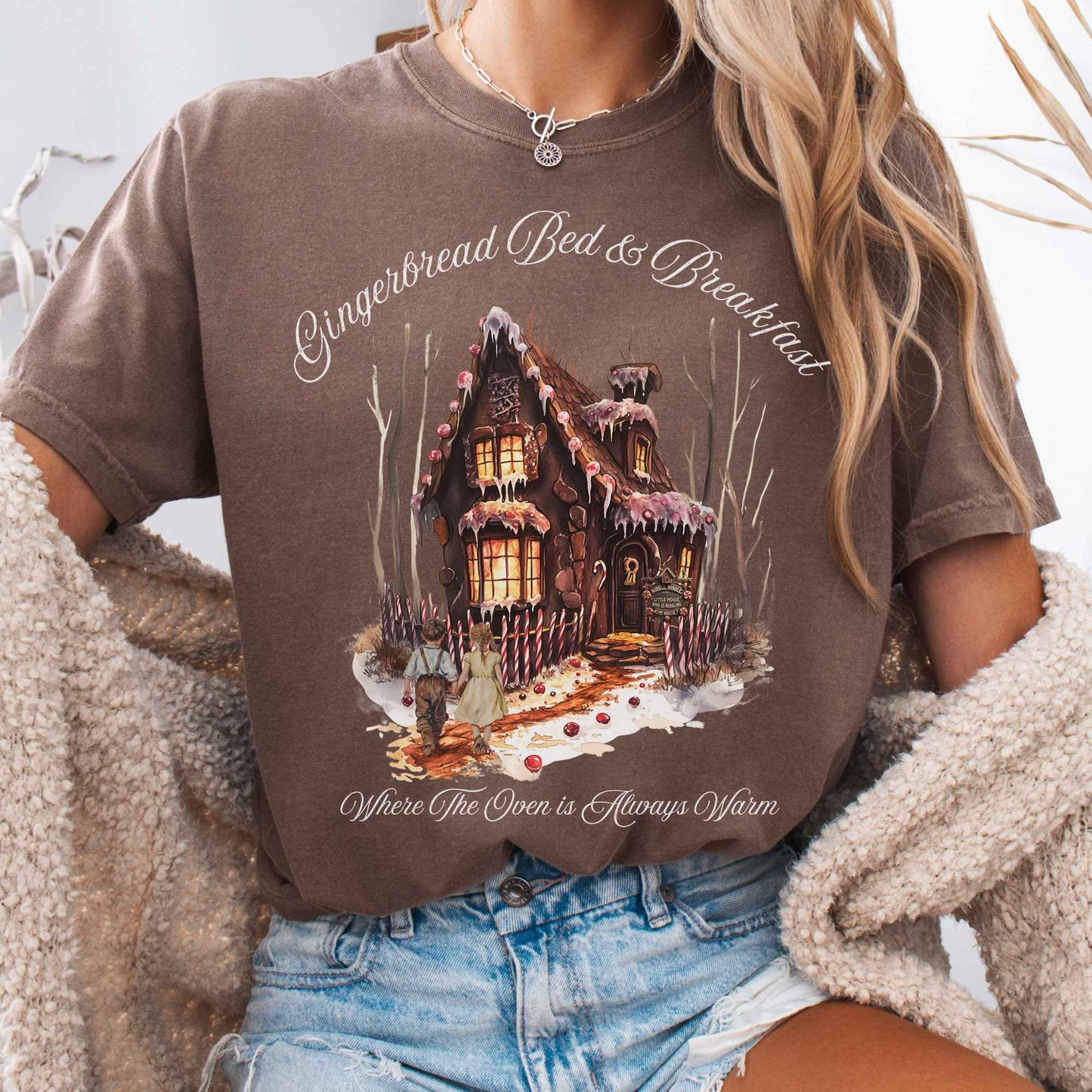 T-Shirt Espresso / S Gingerbread Bed & Breakfast Fairytale Shirt Halloween Shirt The Mystic Eden