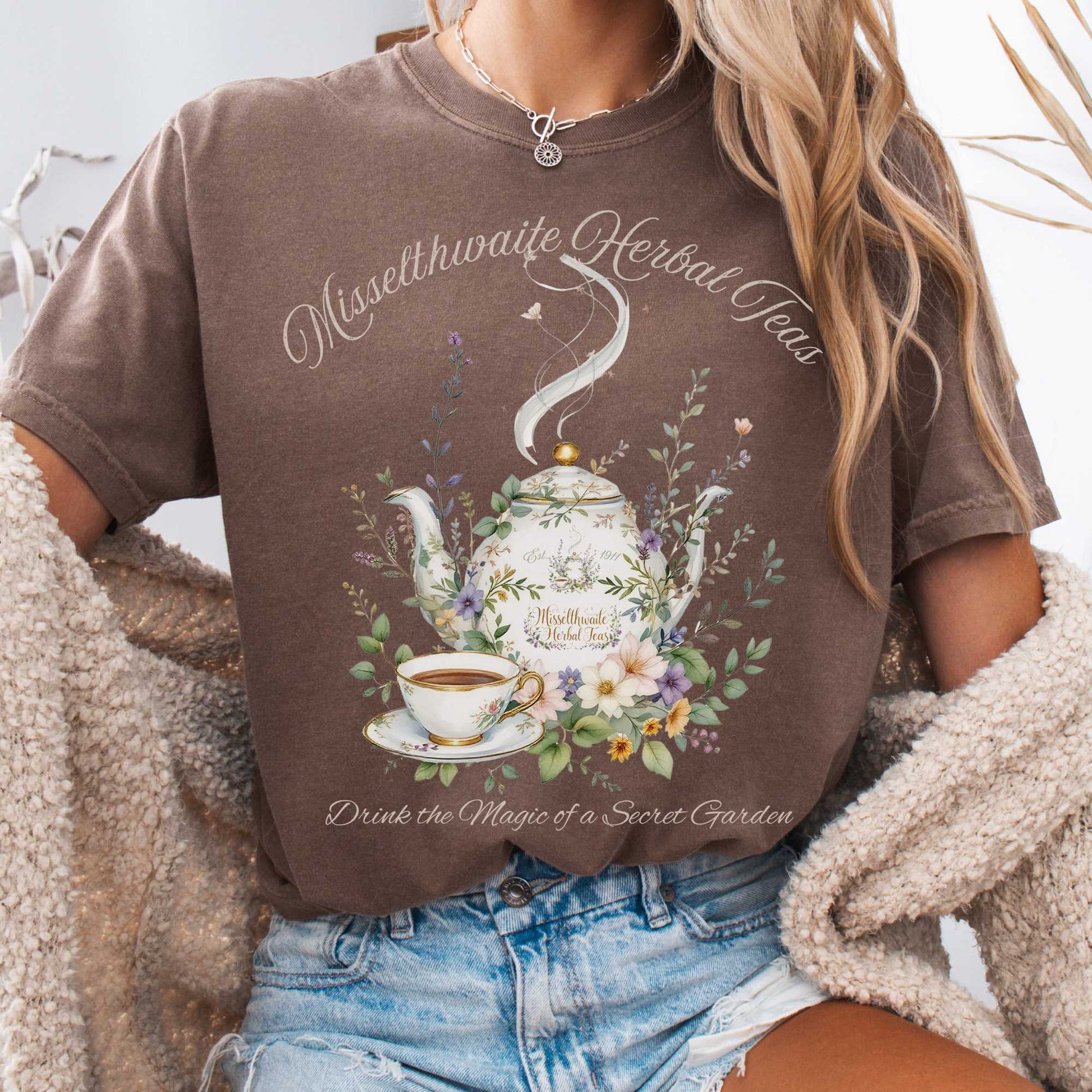 T-Shirt Espresso / S Misselthwaite Herbal Teas - The Secret Garden Tee The Mystic Eden