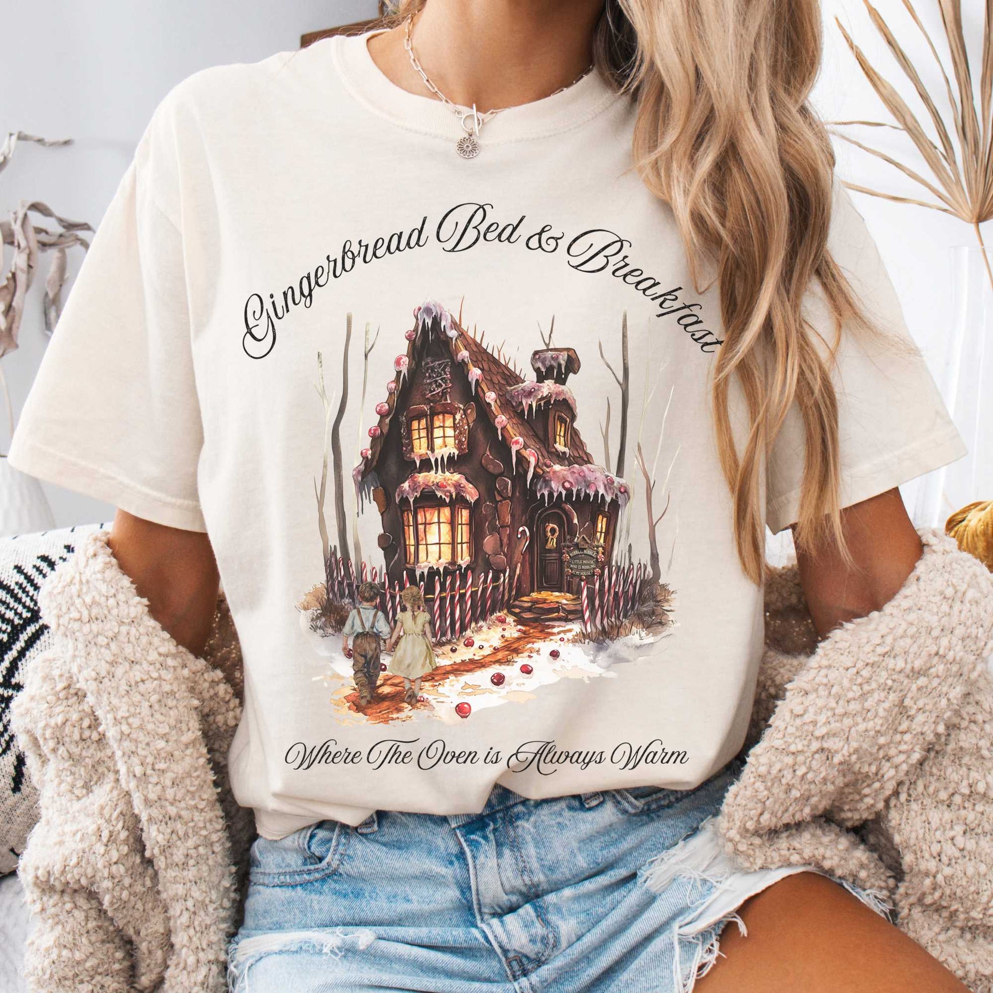 T-Shirt Ivory / S Gingerbread Bed & Breakfast Fairytale Shirt Halloween Shirt The Mystic Eden