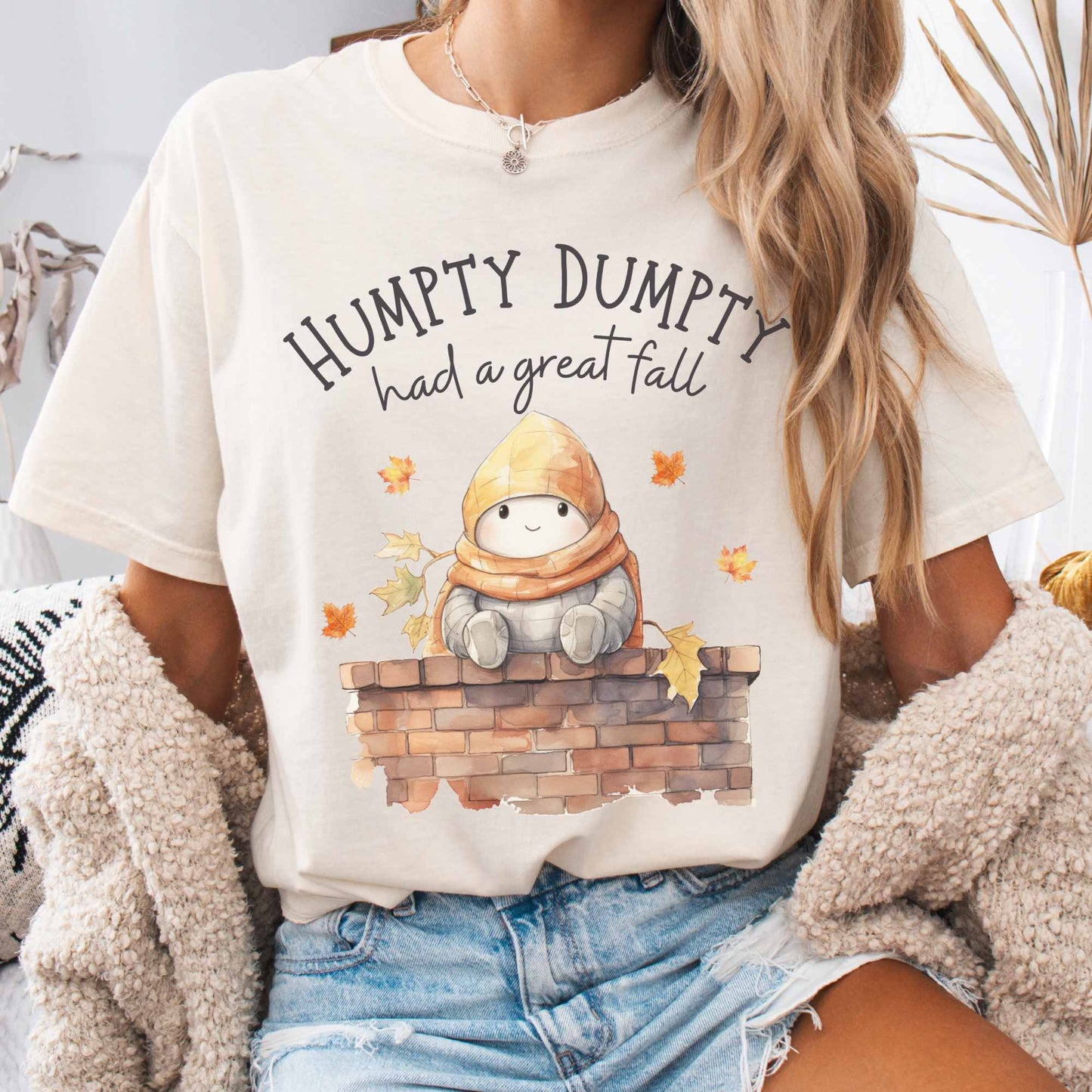 T-Shirt Ivory / S Humpty Dumpty Had a Great Fall The Mystic Eden