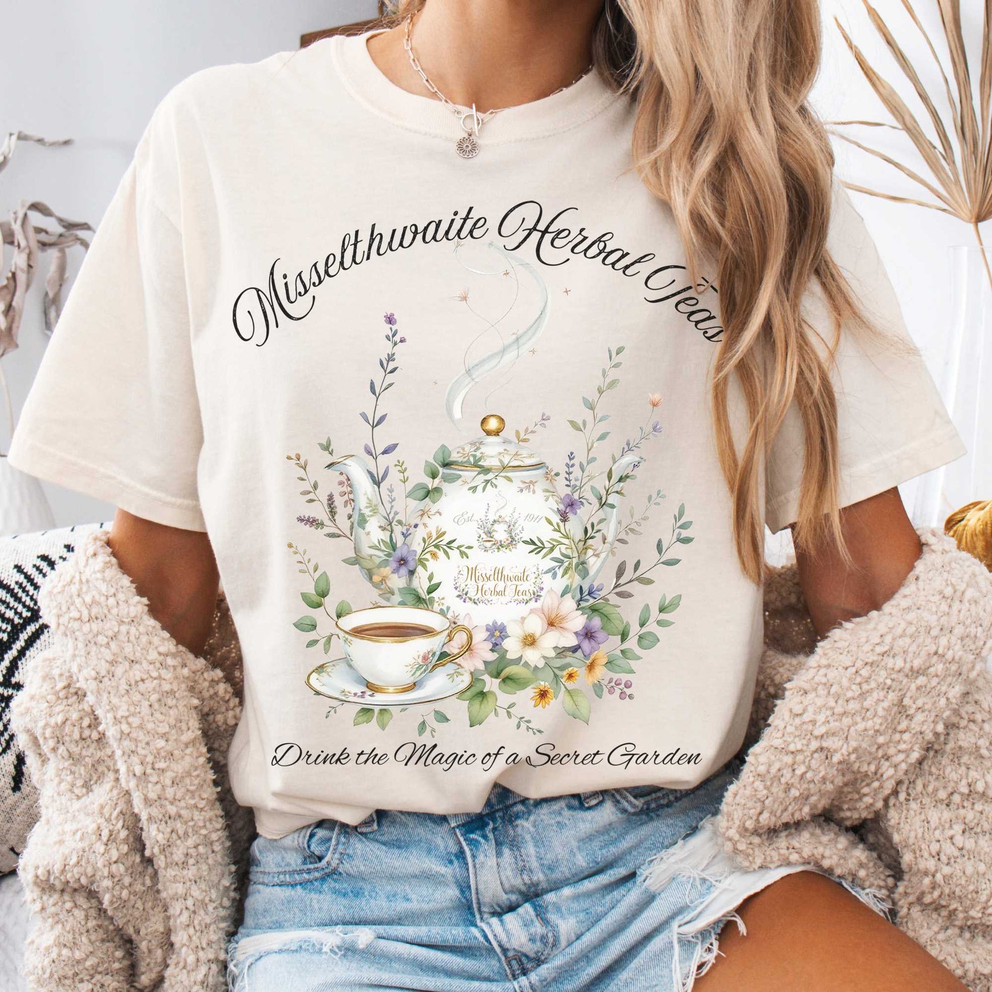 T-Shirt Ivory / S Misselthwaite Herbal Teas - The Secret Garden Tee The Mystic Eden
