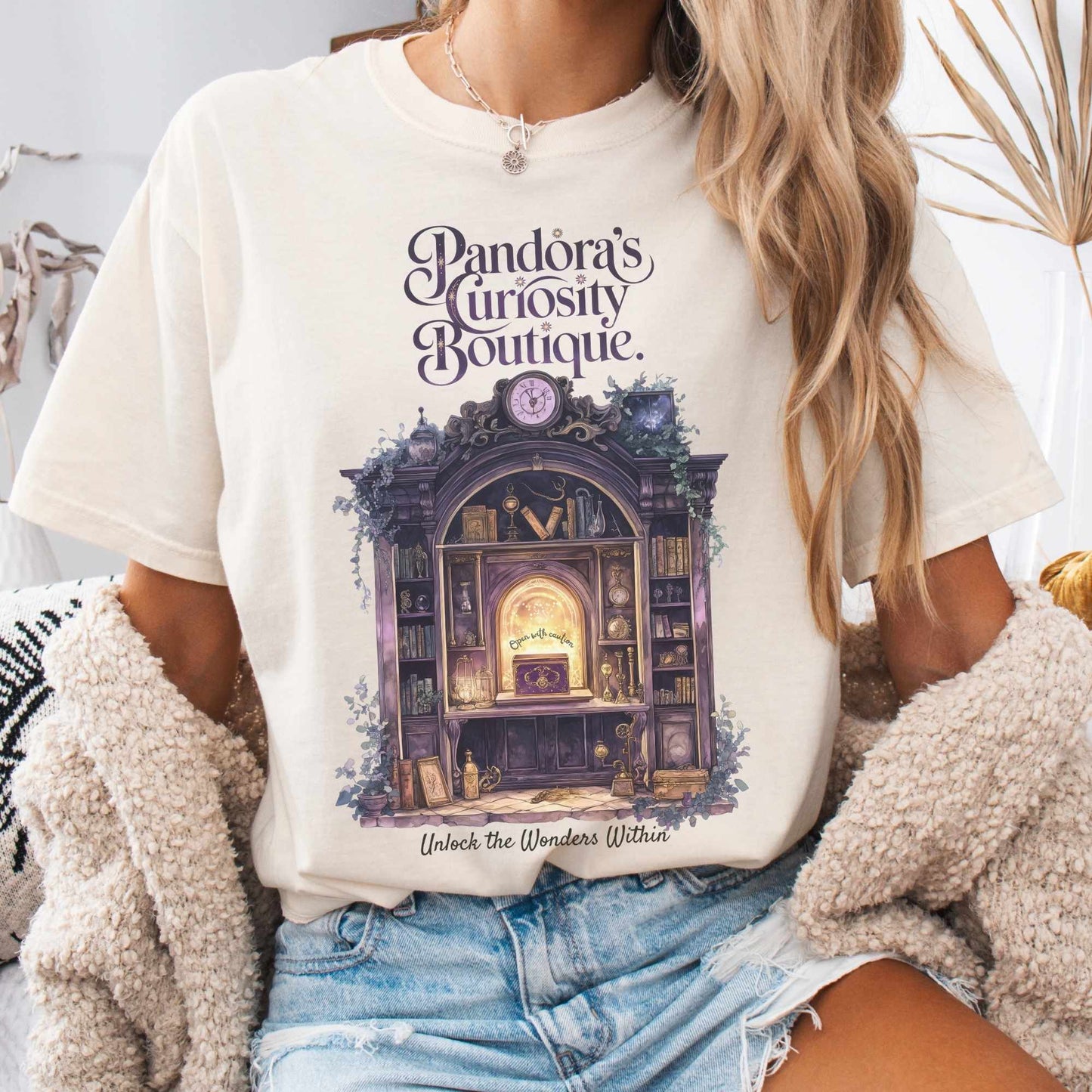 T-Shirt Ivory / S Pandora's Curiosity Boutique Shirt The Mystic Eden