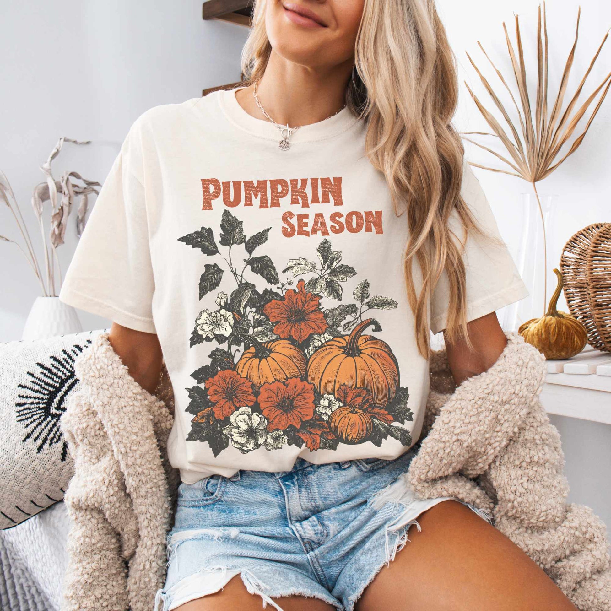 T-Shirt Ivory / S Pumpkin Season Cottagecore Fall Tee The Mystic Eden