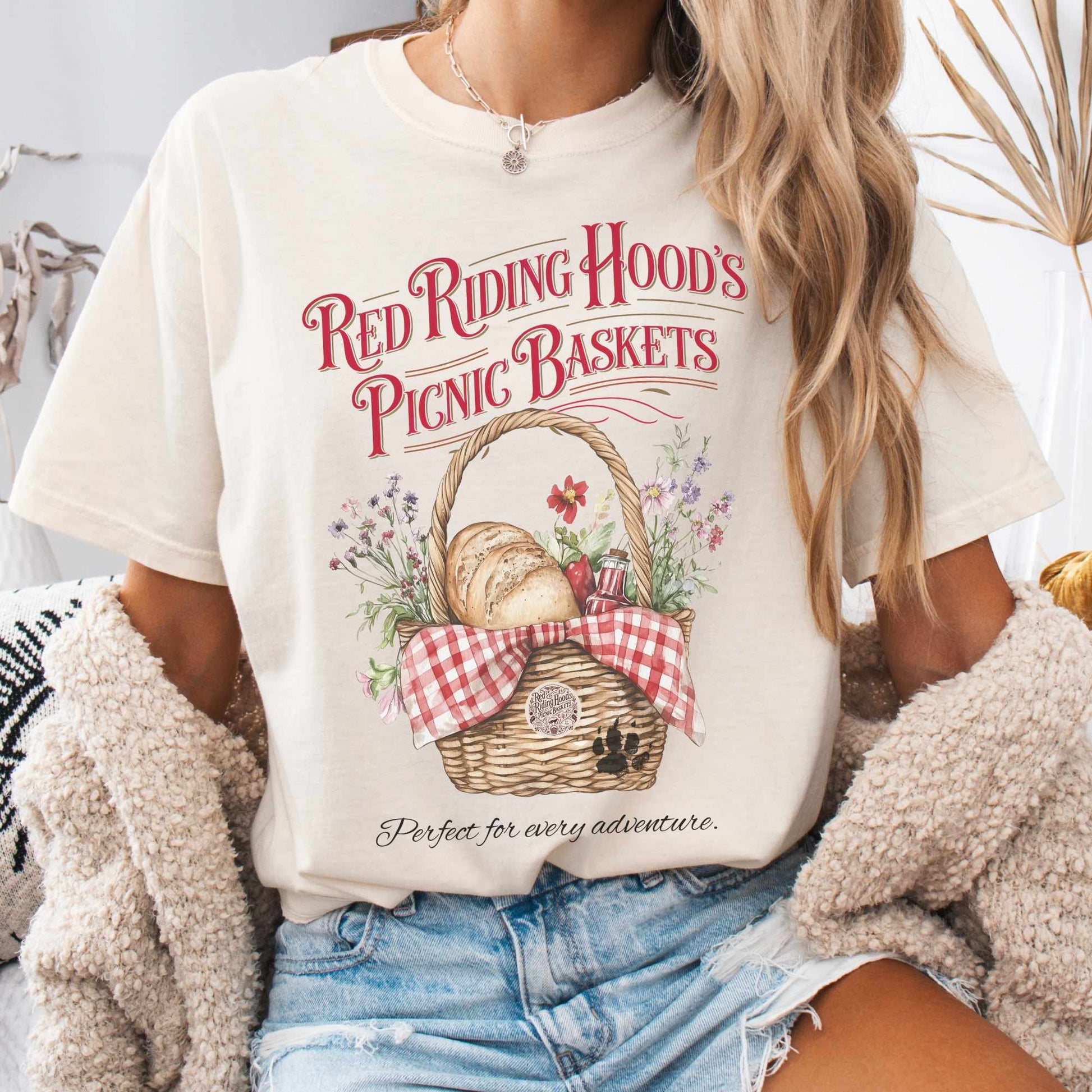 T-Shirt Ivory / S Red Riding Hood's Picnic Baskets Shirt The Mystic Eden