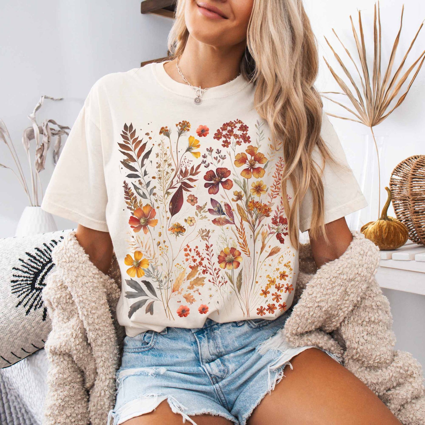 T-Shirt Ivory / S Vintage cottagecore fall wildflowers shirt The Mystic Eden